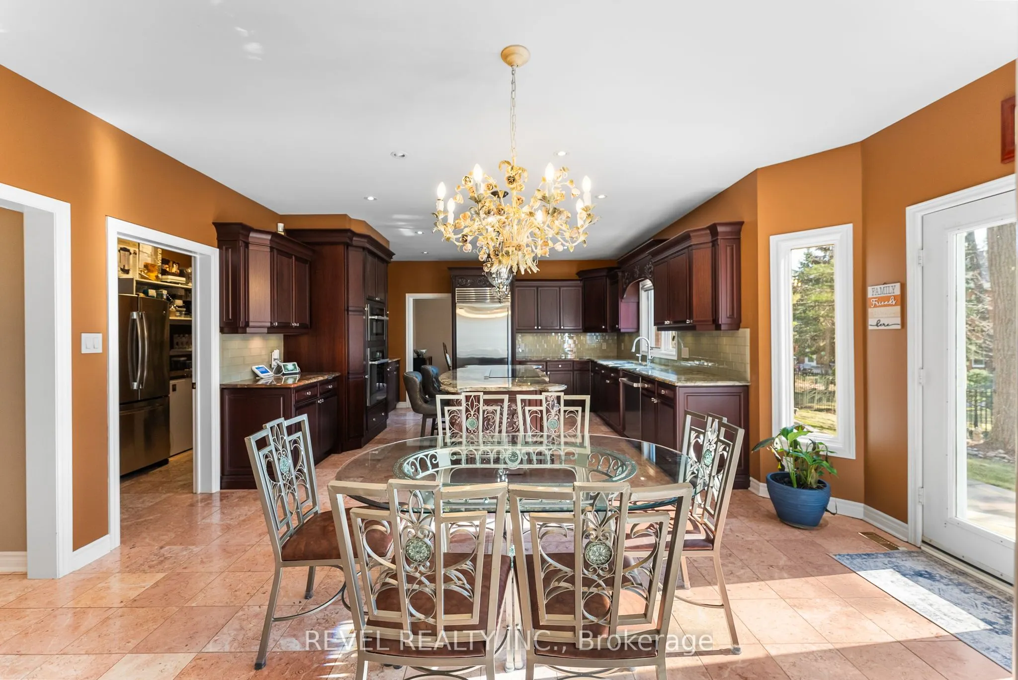 1486 Ashwood Gate