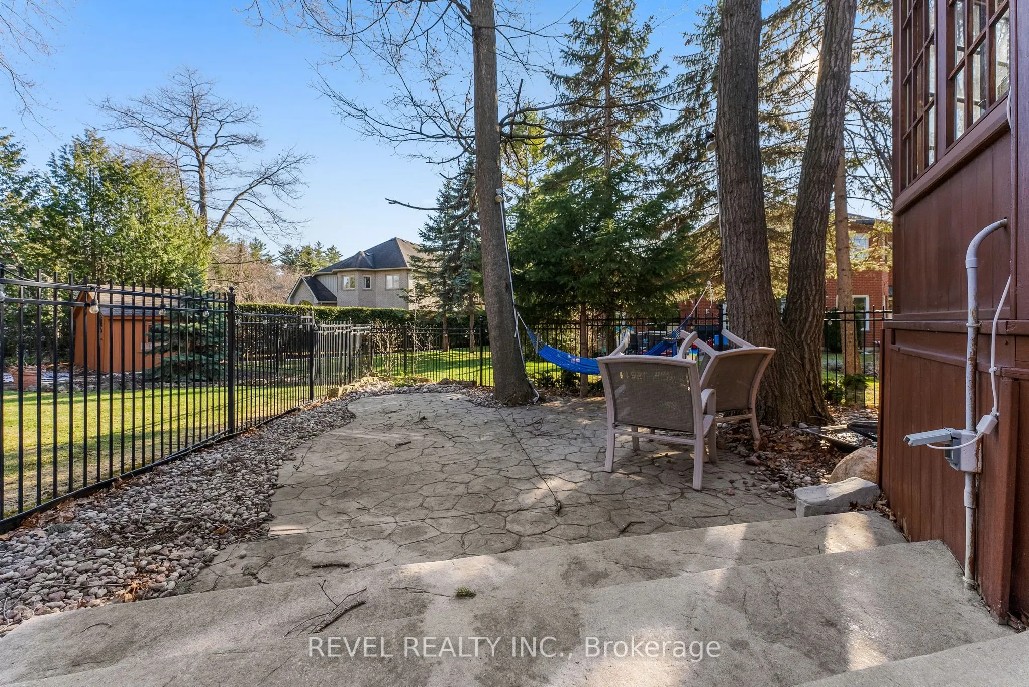 1486 Ashwood Gate