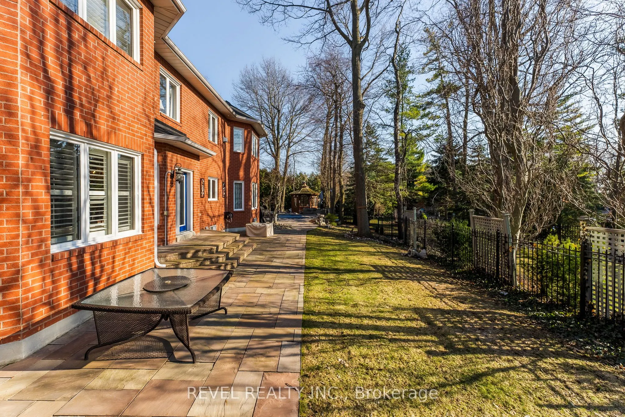 1486 Ashwood Gate