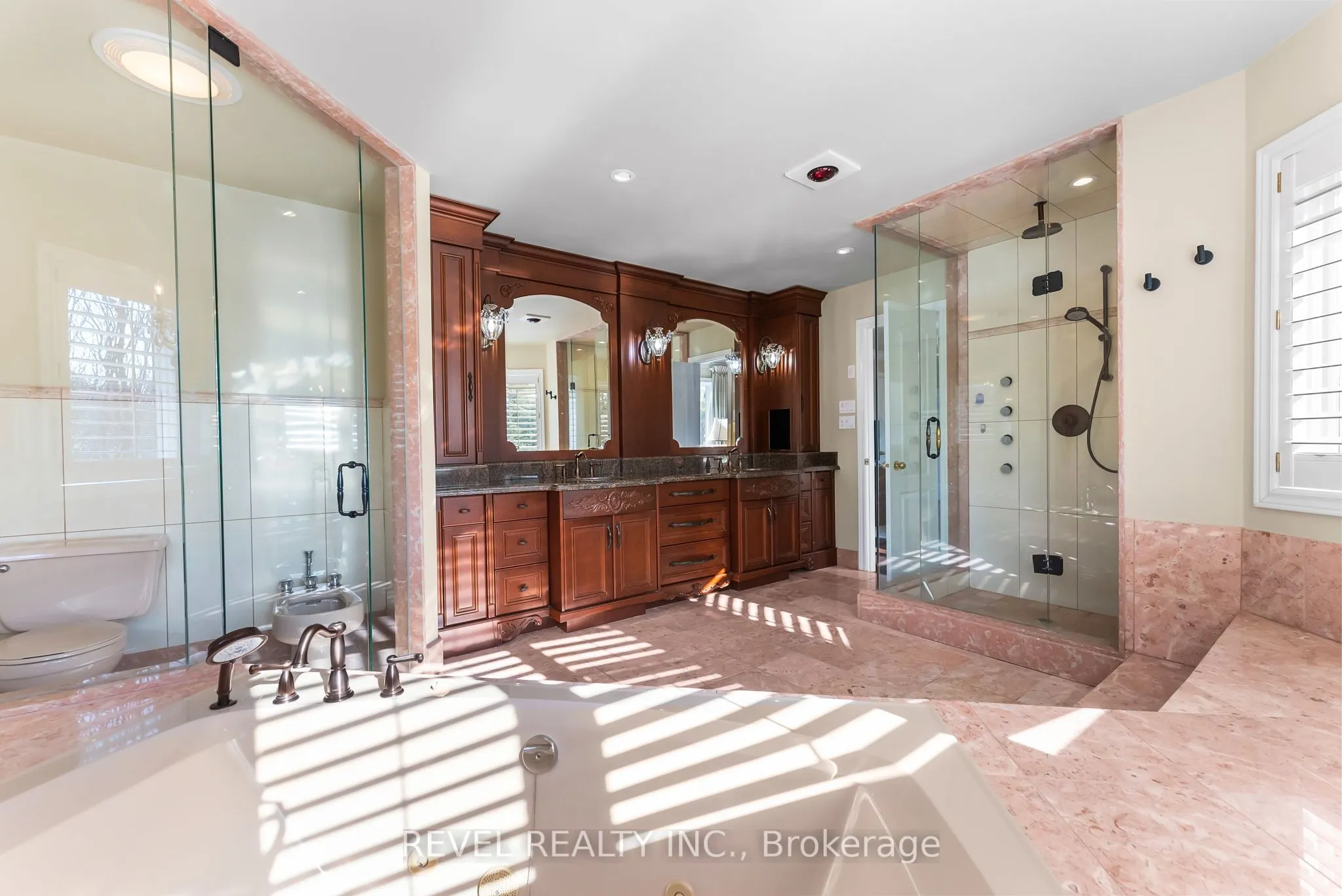 1486 Ashwood Gate