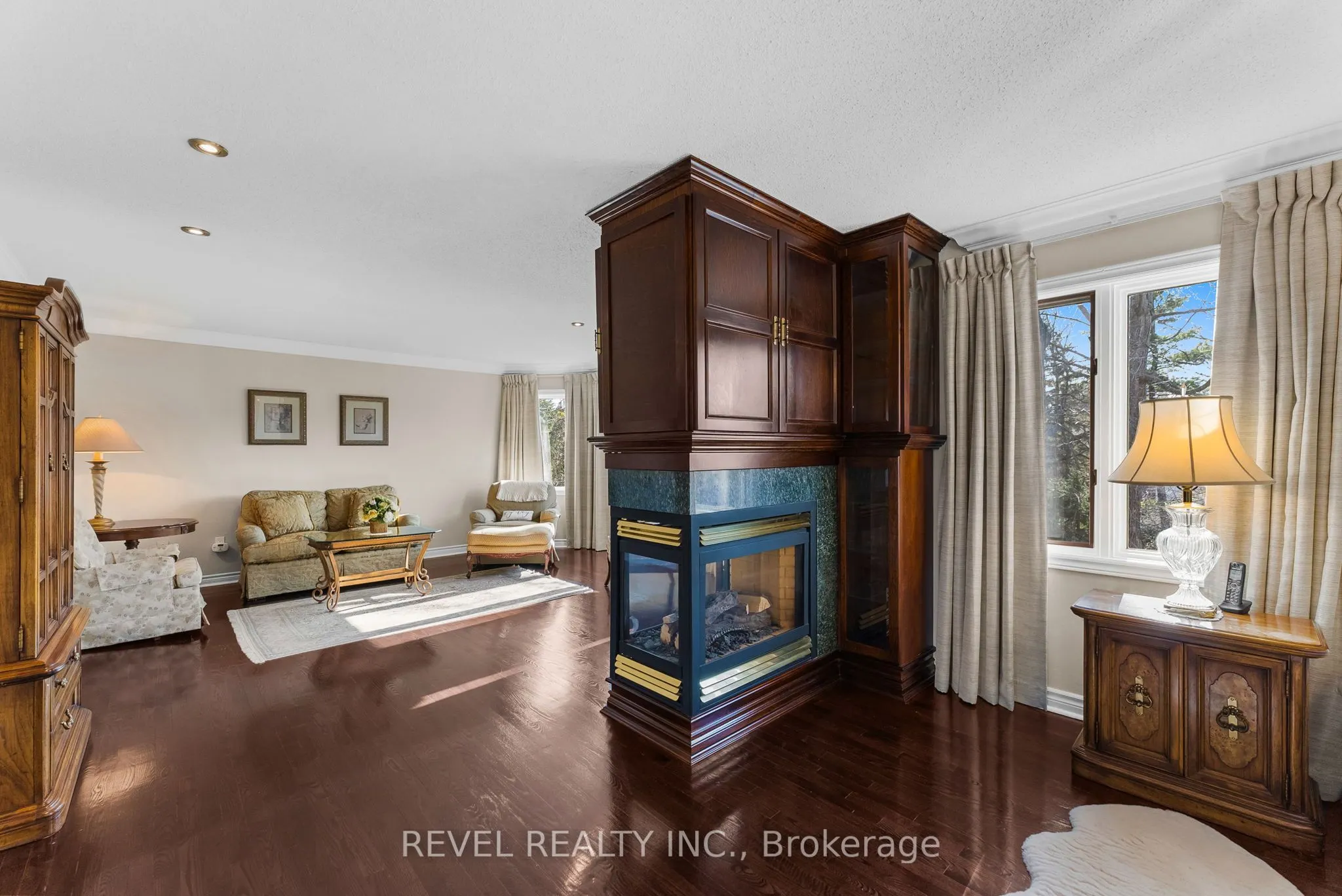 1486 Ashwood Gate