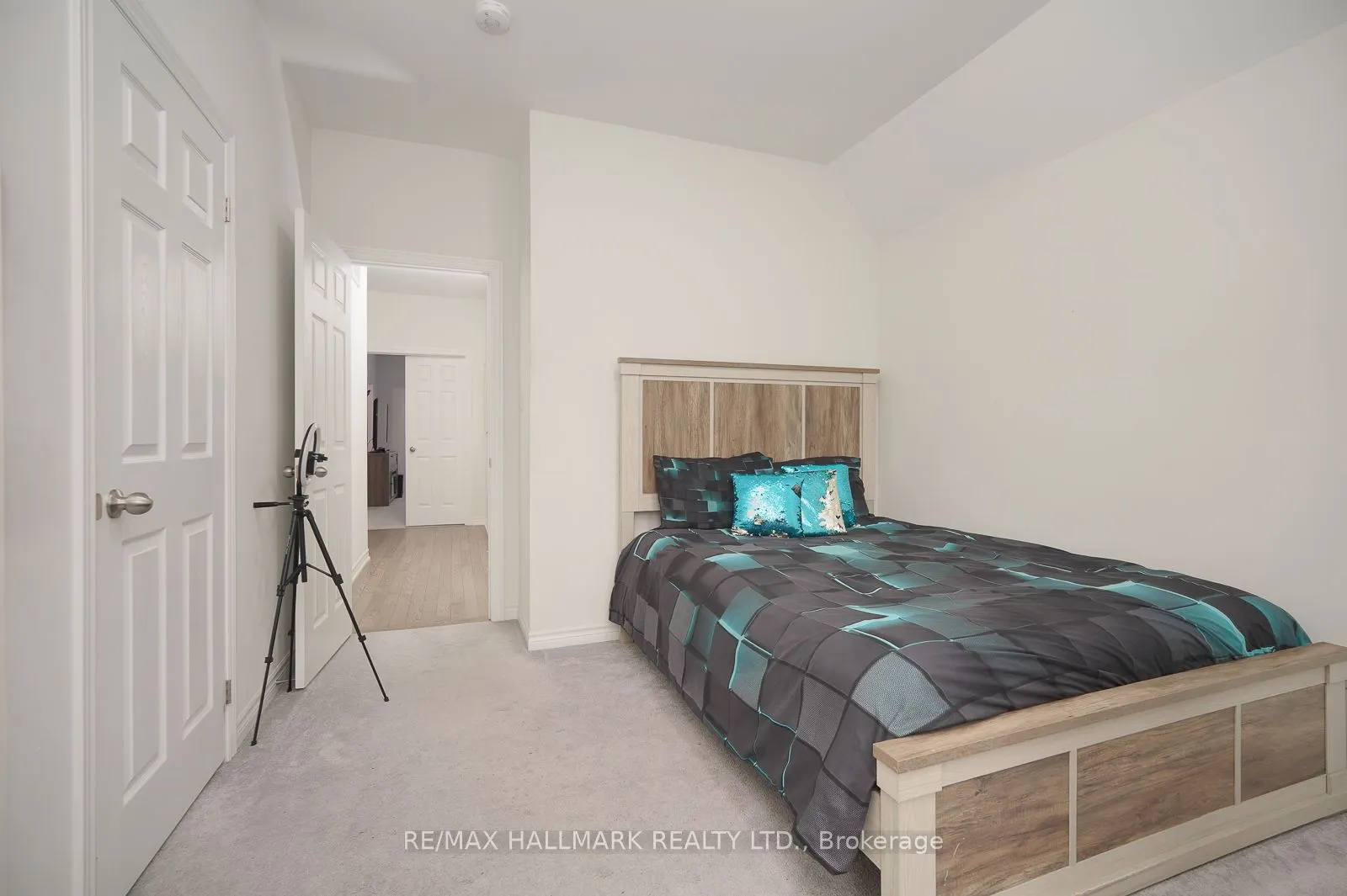 4 Hickling Lane