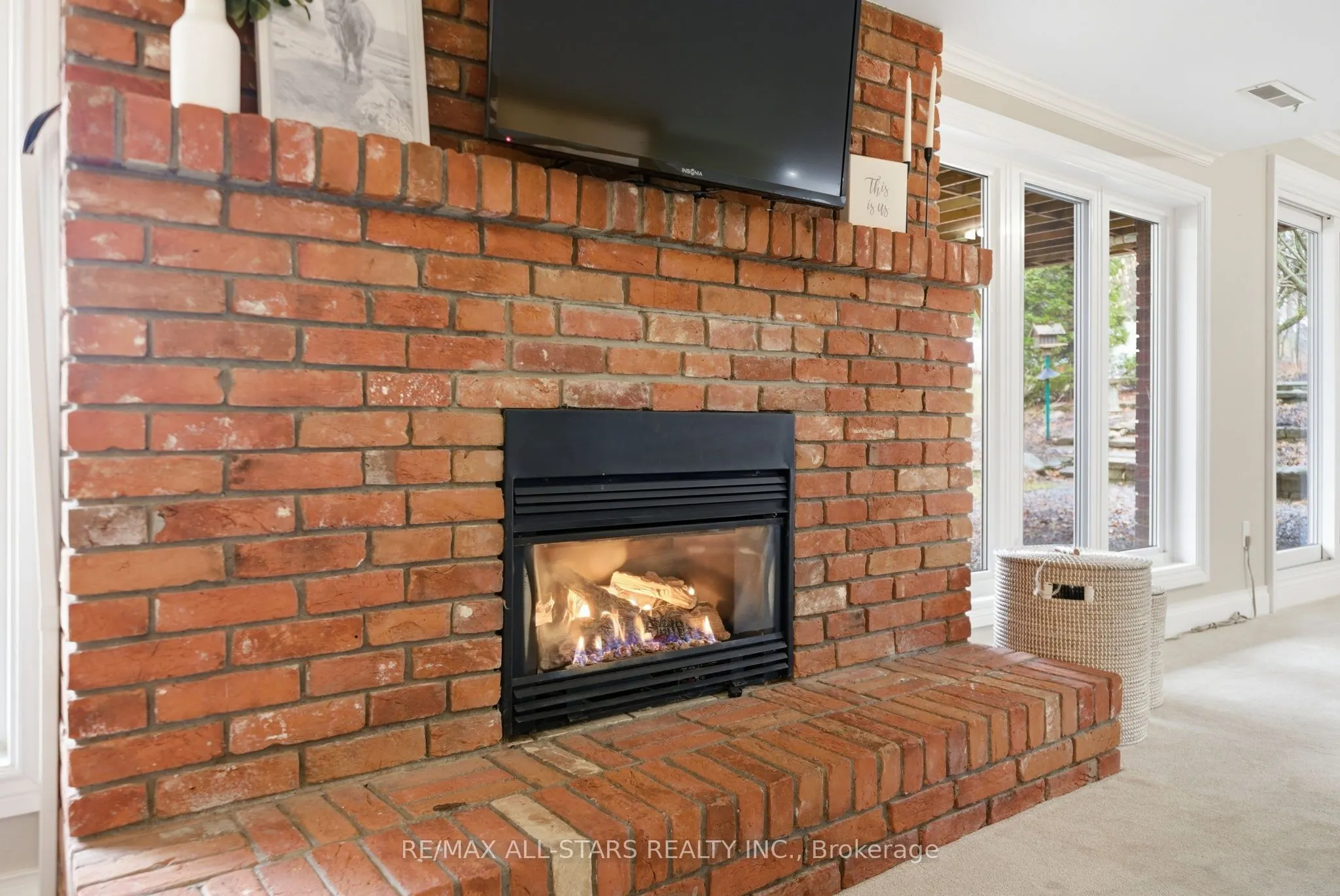 2407 Ashbridge Road