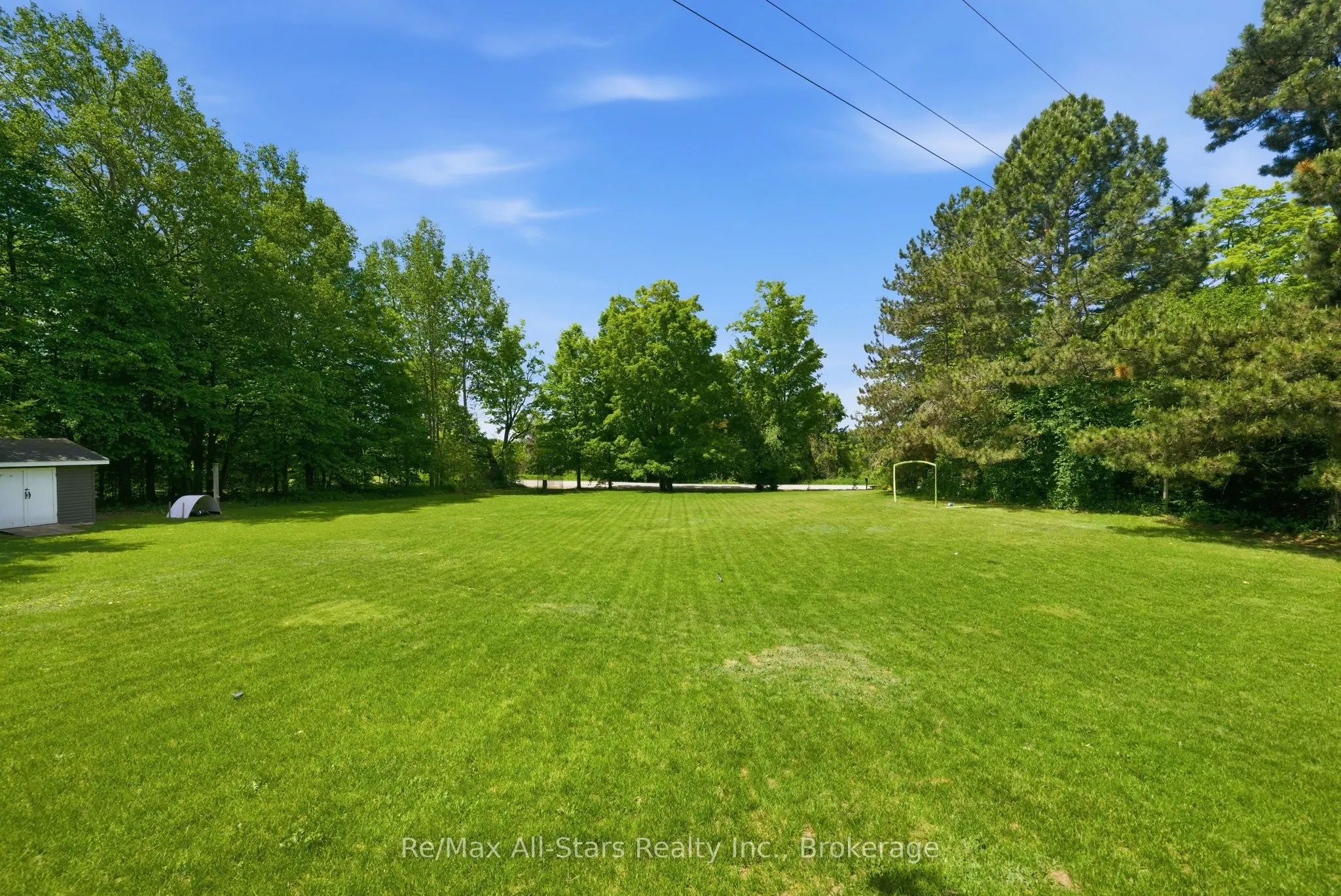2407 Ashbridge Road