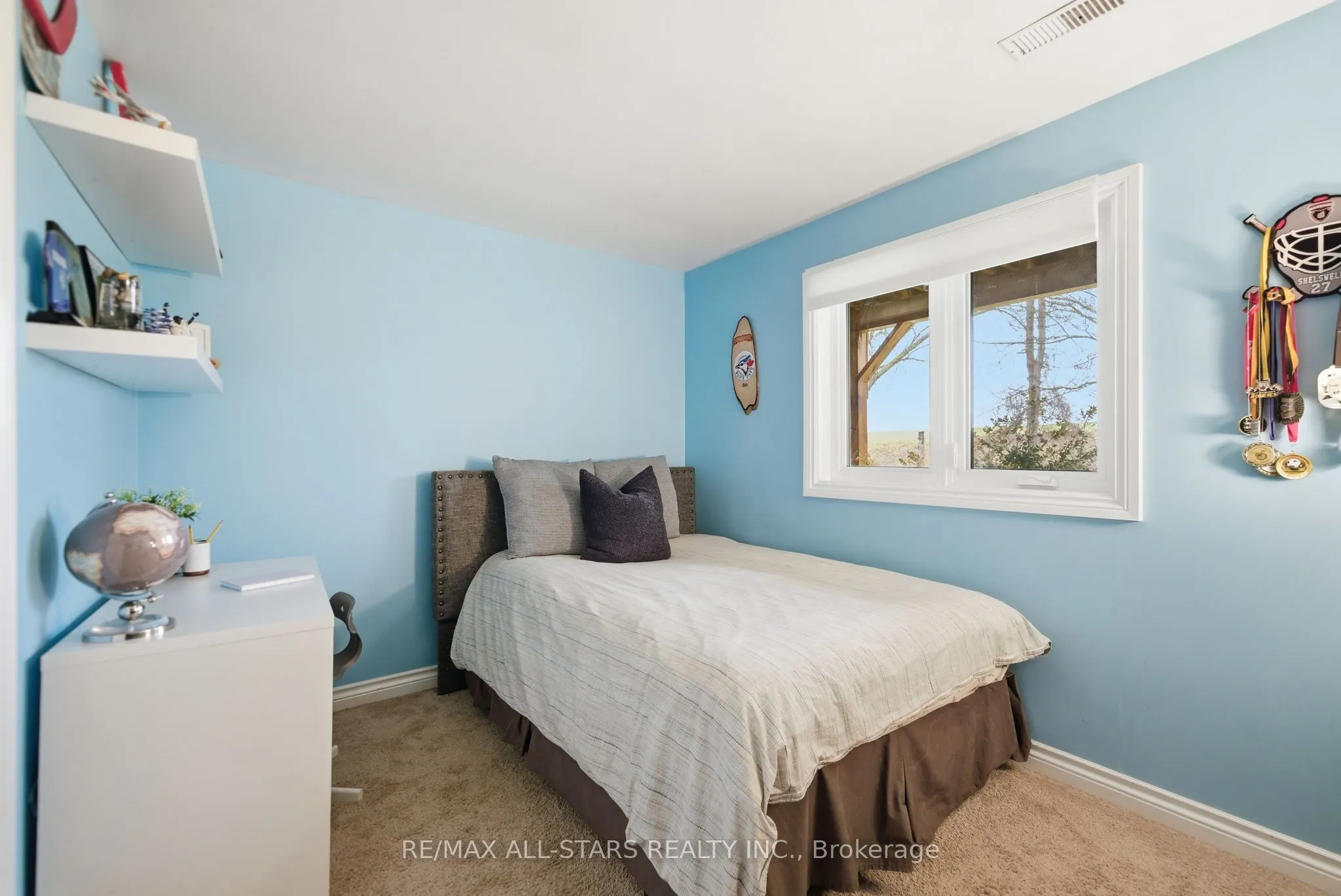 2407 Ashbridge Road