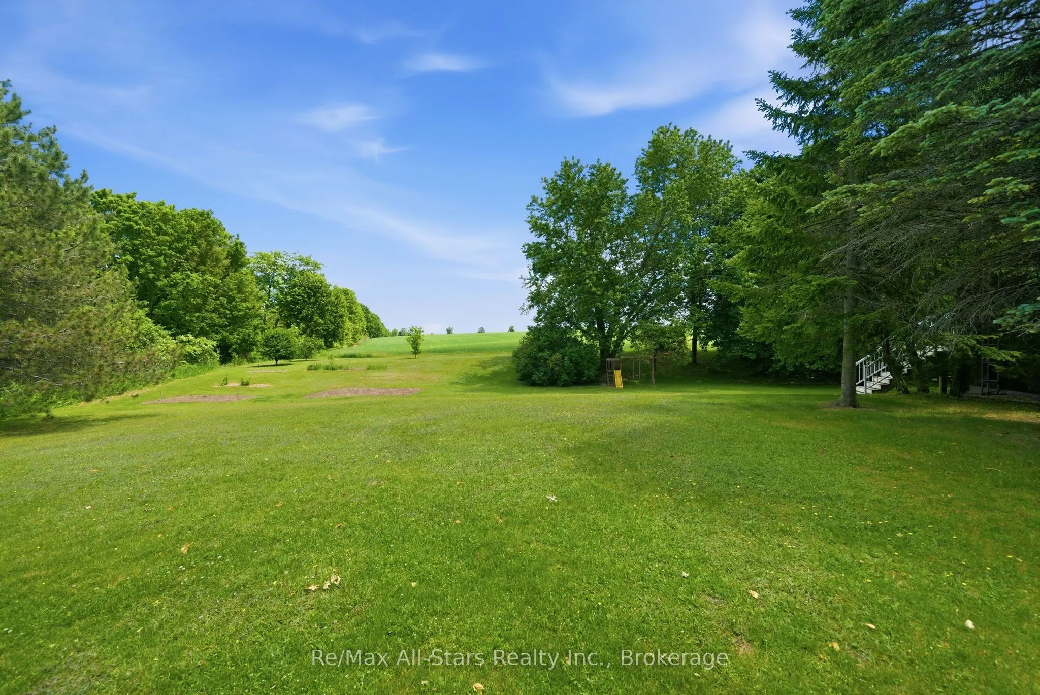2407 Ashbridge Road