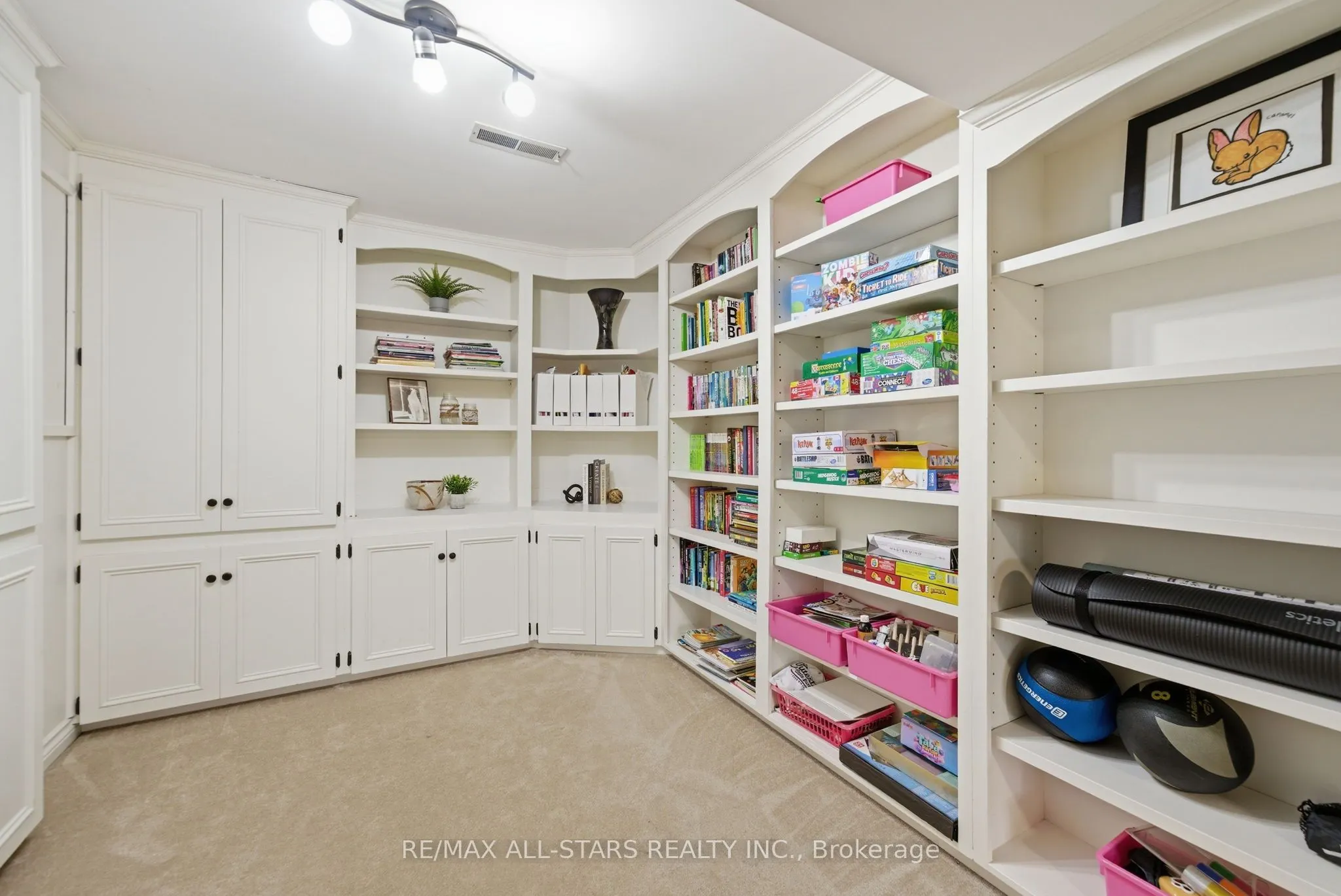 2407 Ashbridge Road