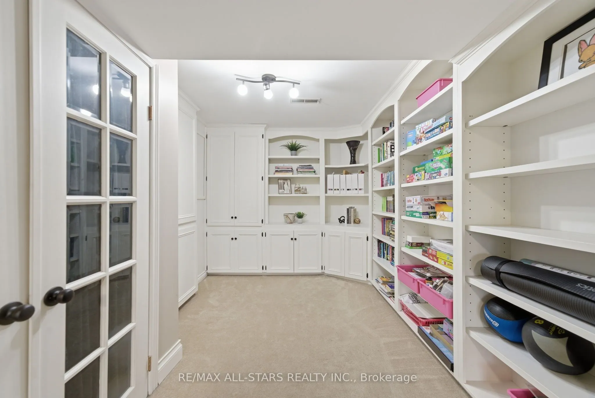 2407 Ashbridge Road
