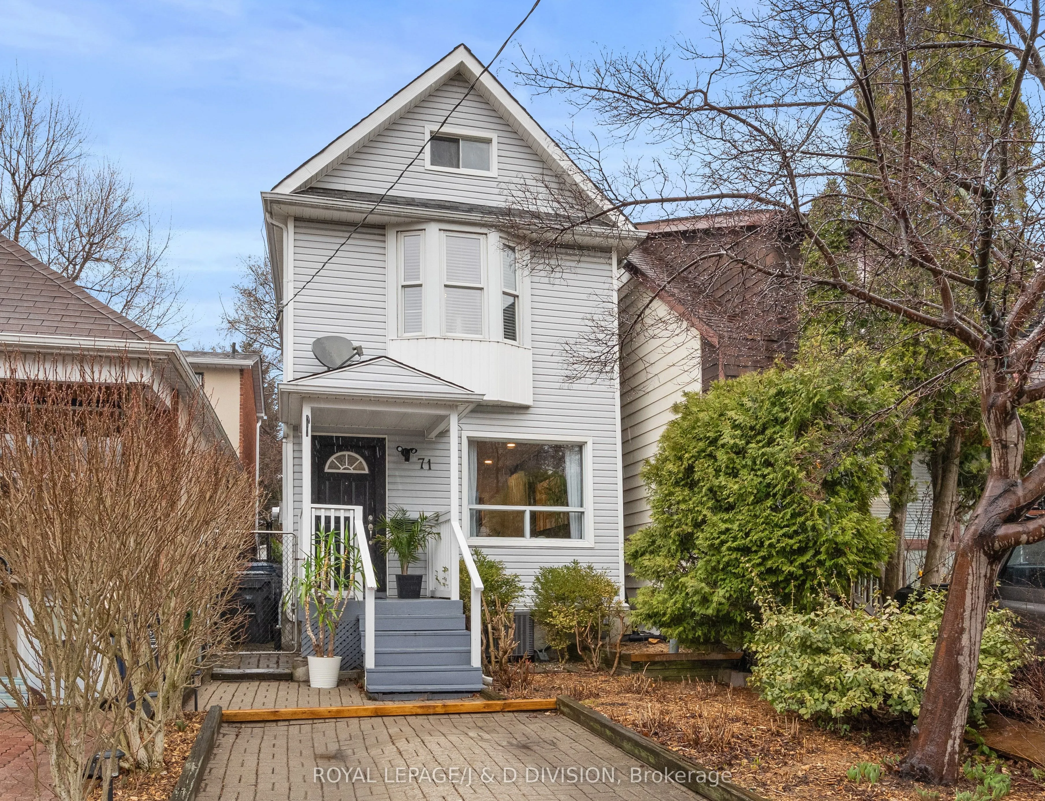 71 Madelaine Avenue, Toronto · Oakridge