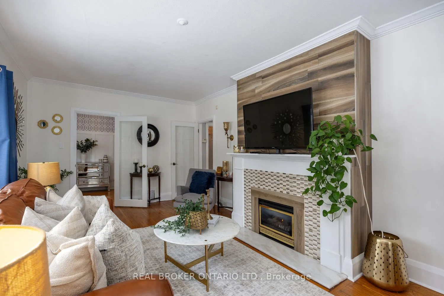 18 Concession Street W
