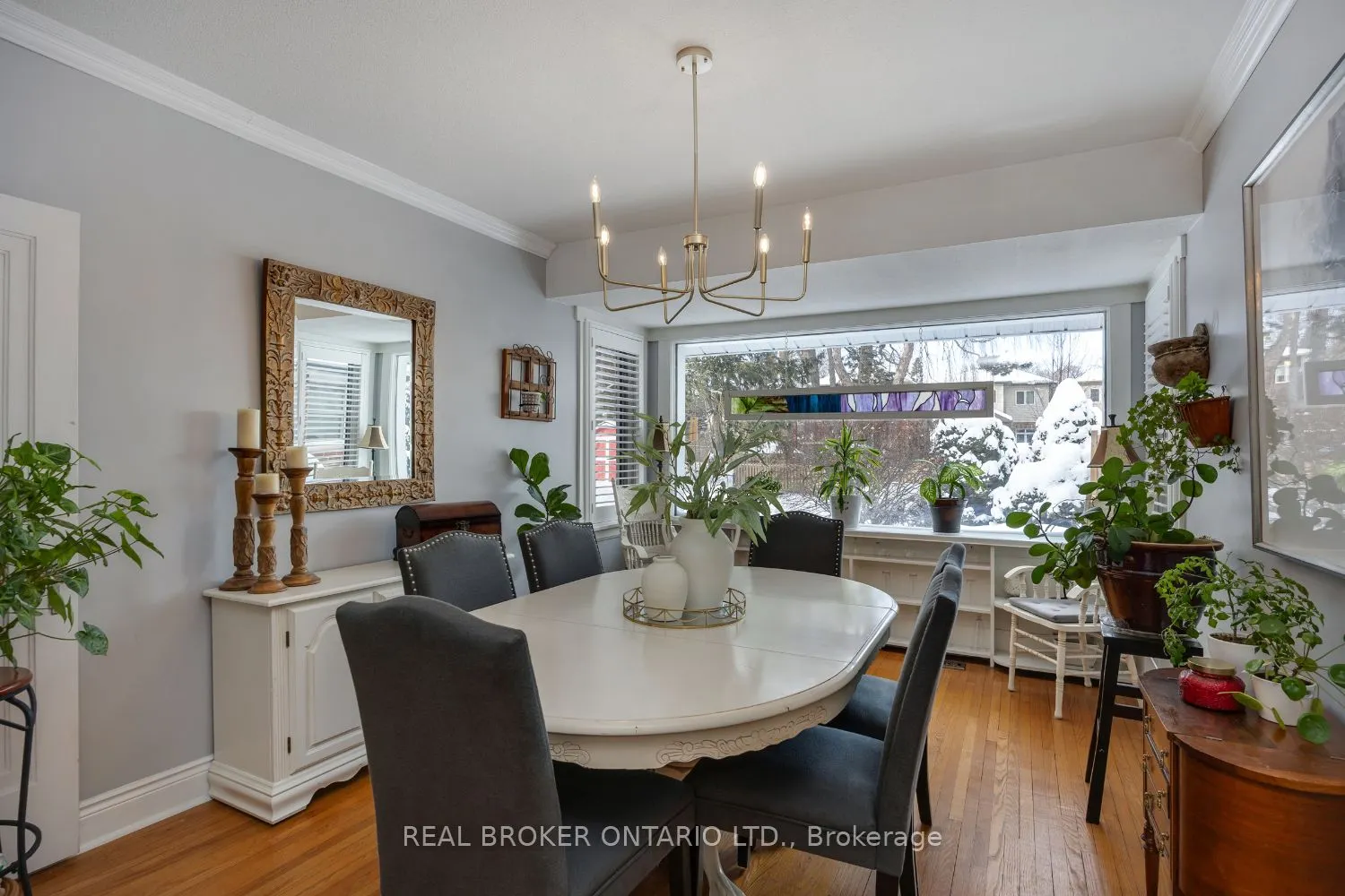 18 Concession Street W