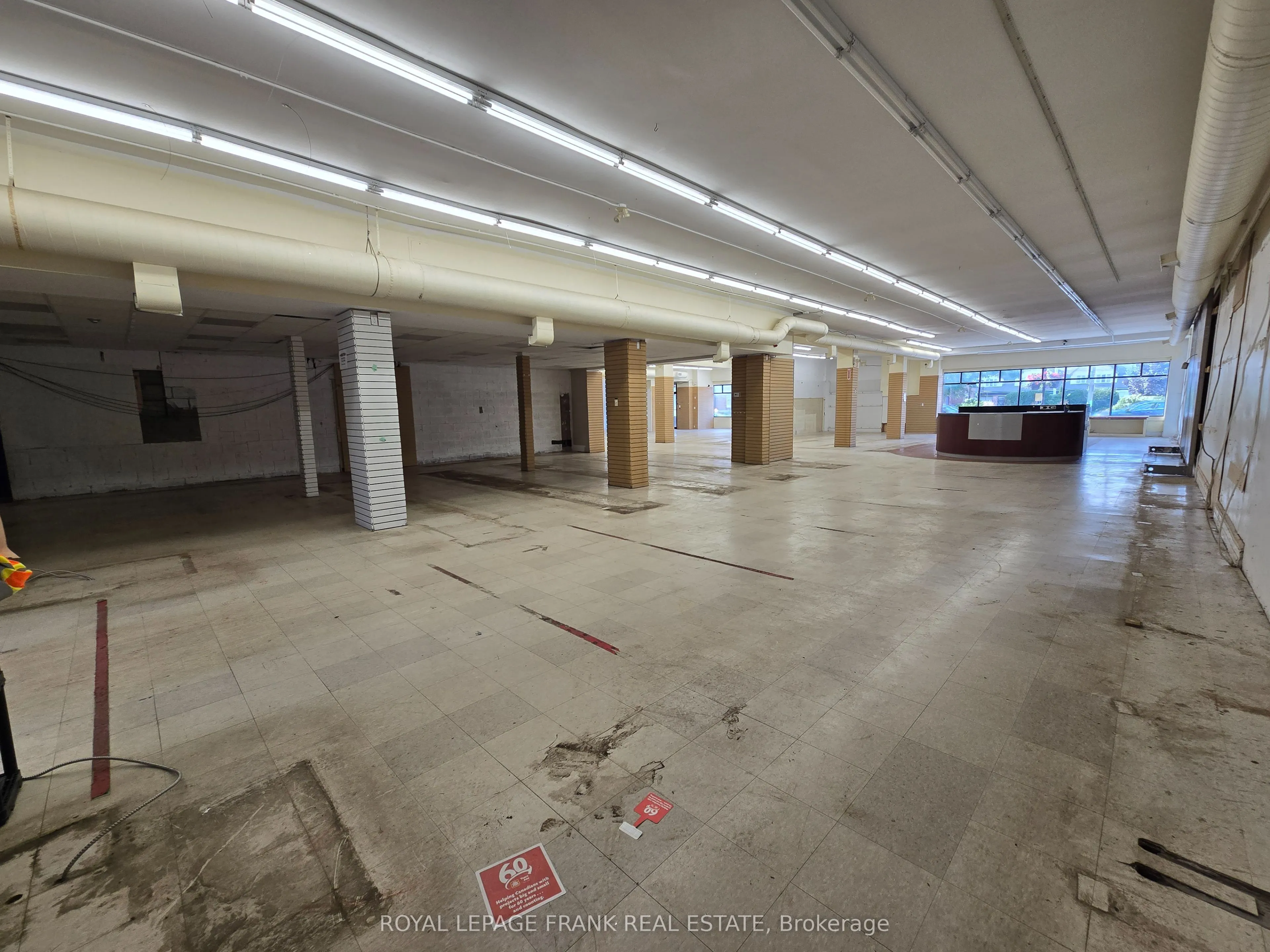 15 King Avenue W