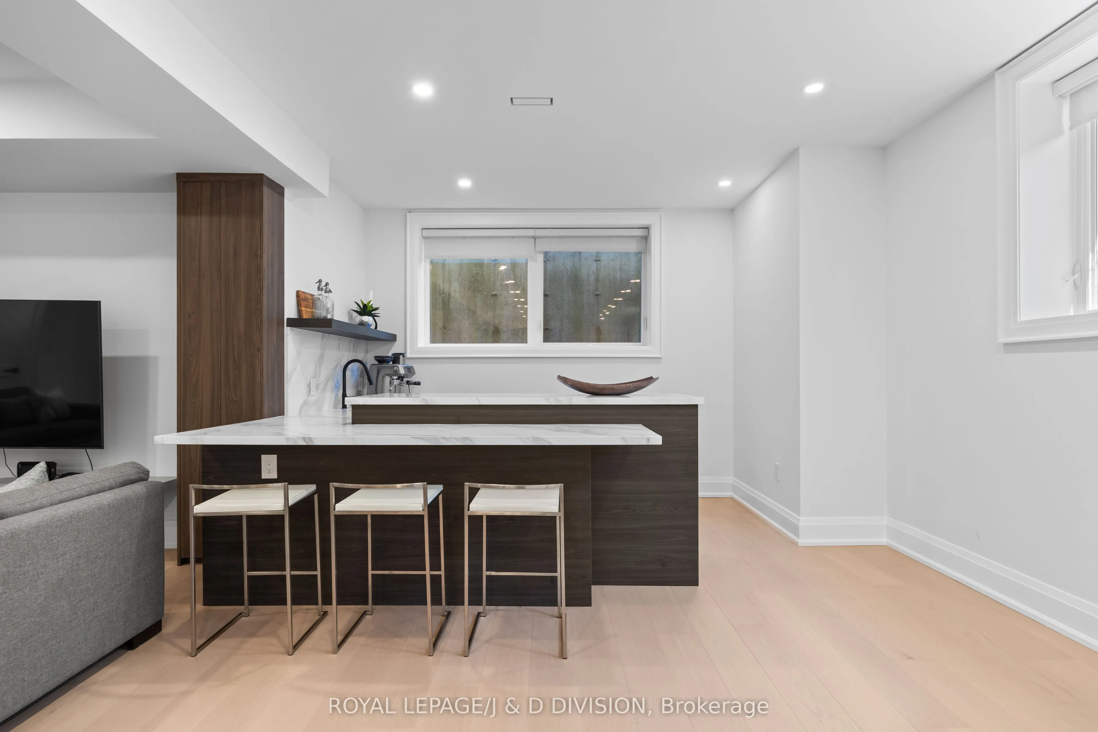 4 Pine Ridge Drive