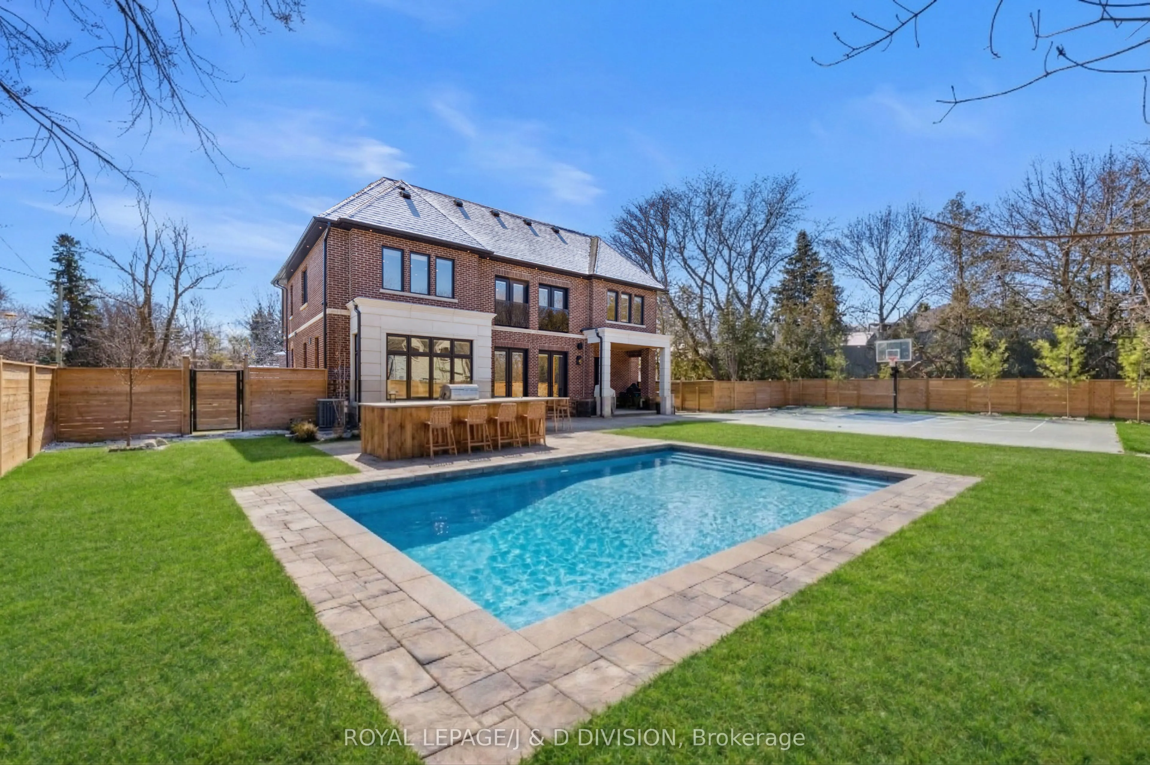 4 Pine Ridge Drive