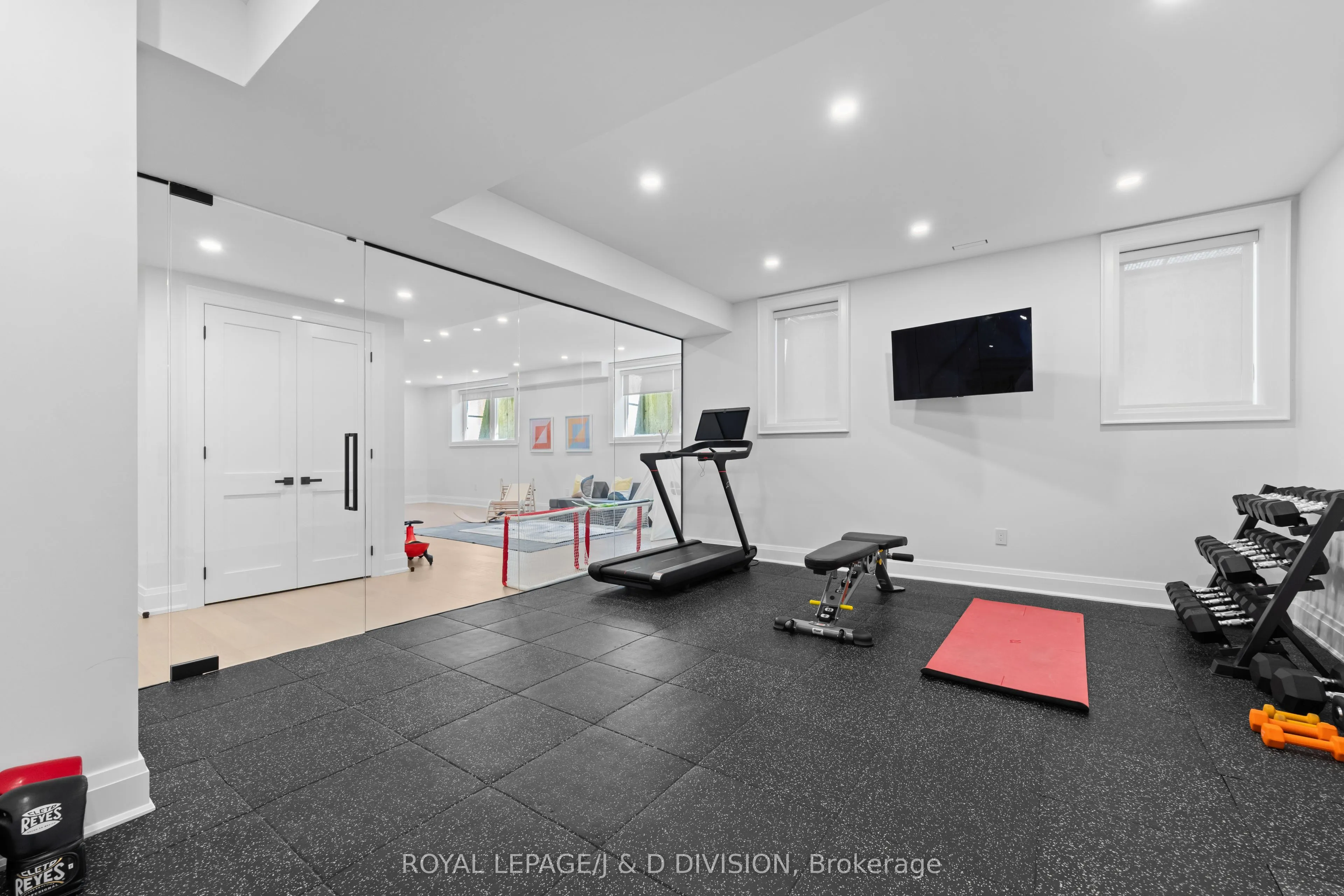 4 Pine Ridge Drive