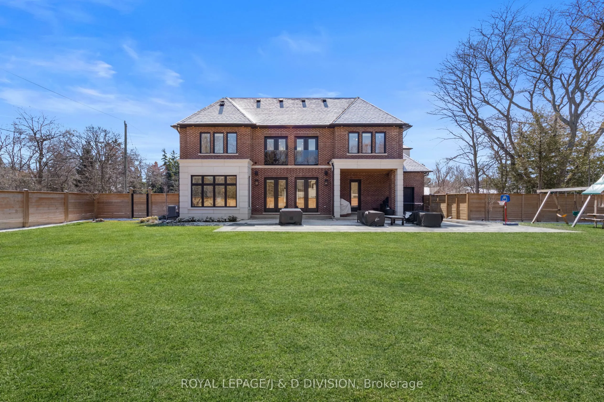 4 Pine Ridge Drive