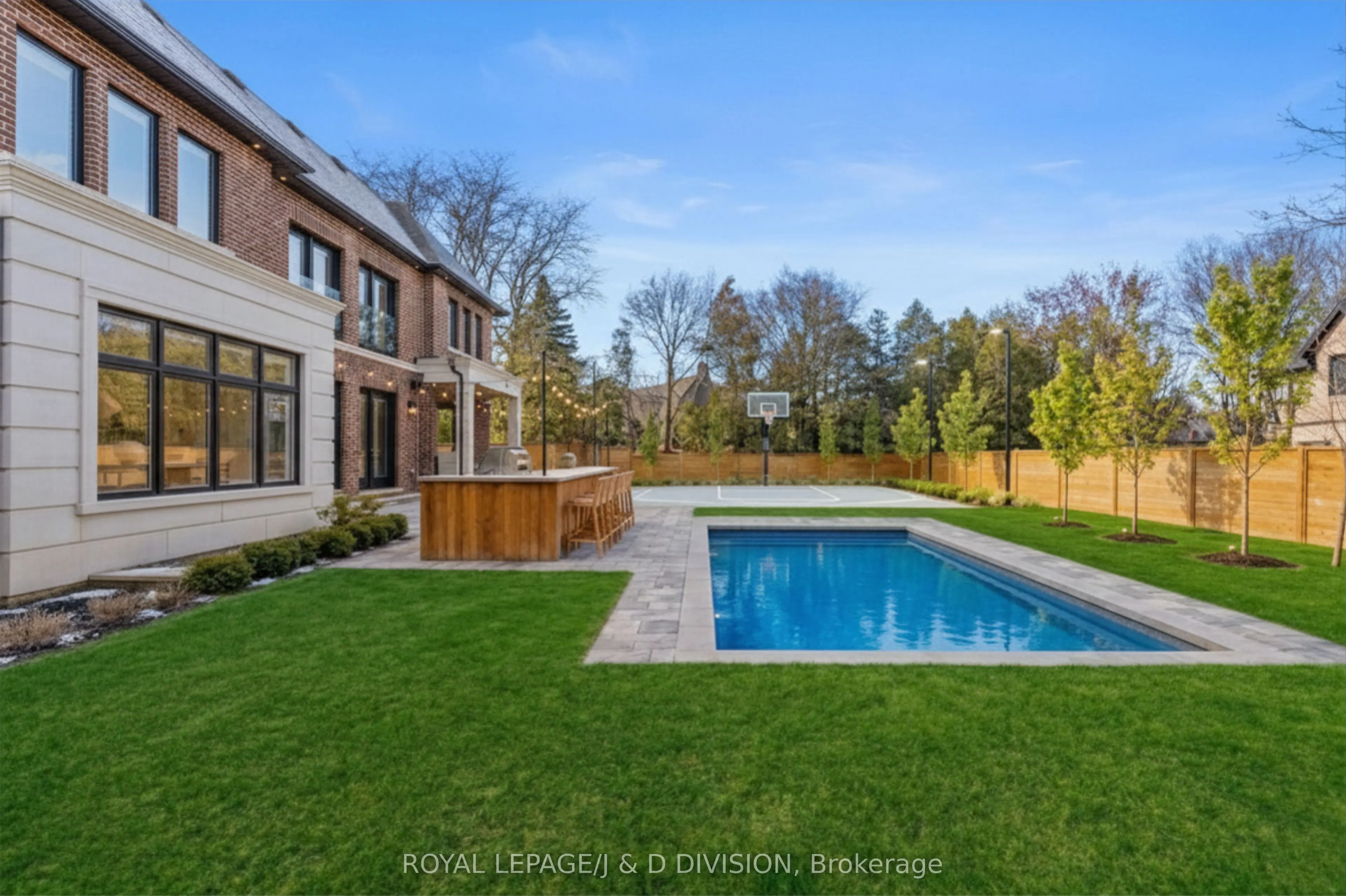 4 Pine Ridge Drive