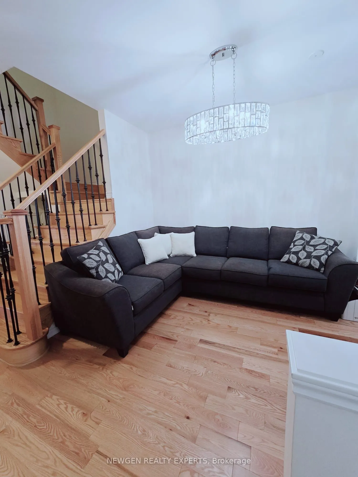 12 cachia Lane
