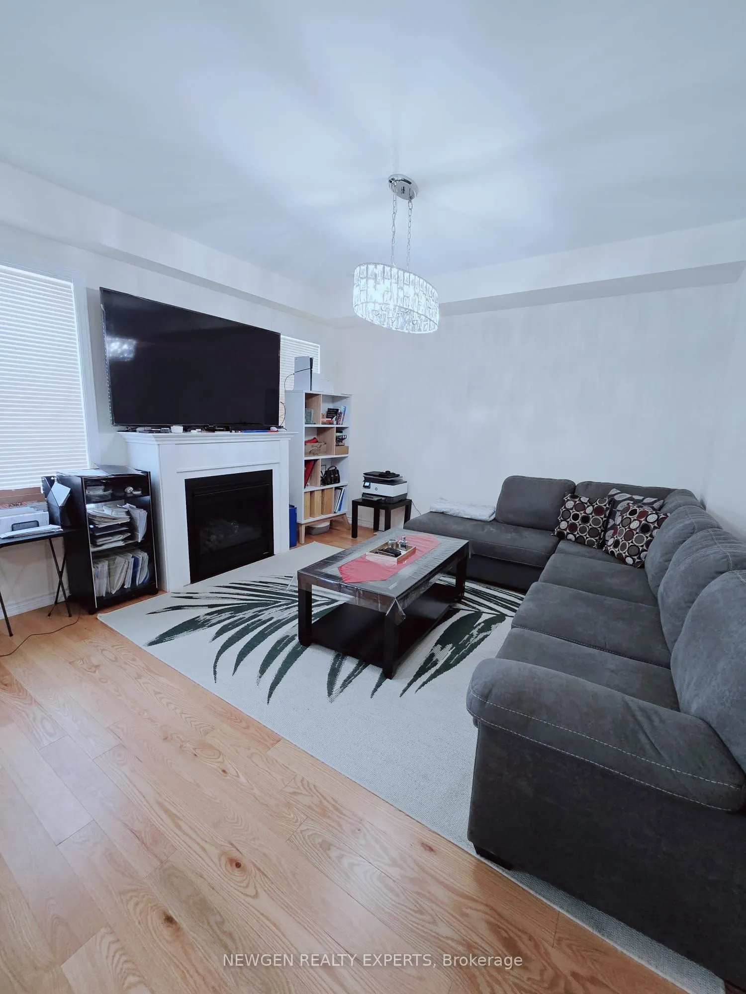 12 cachia Lane