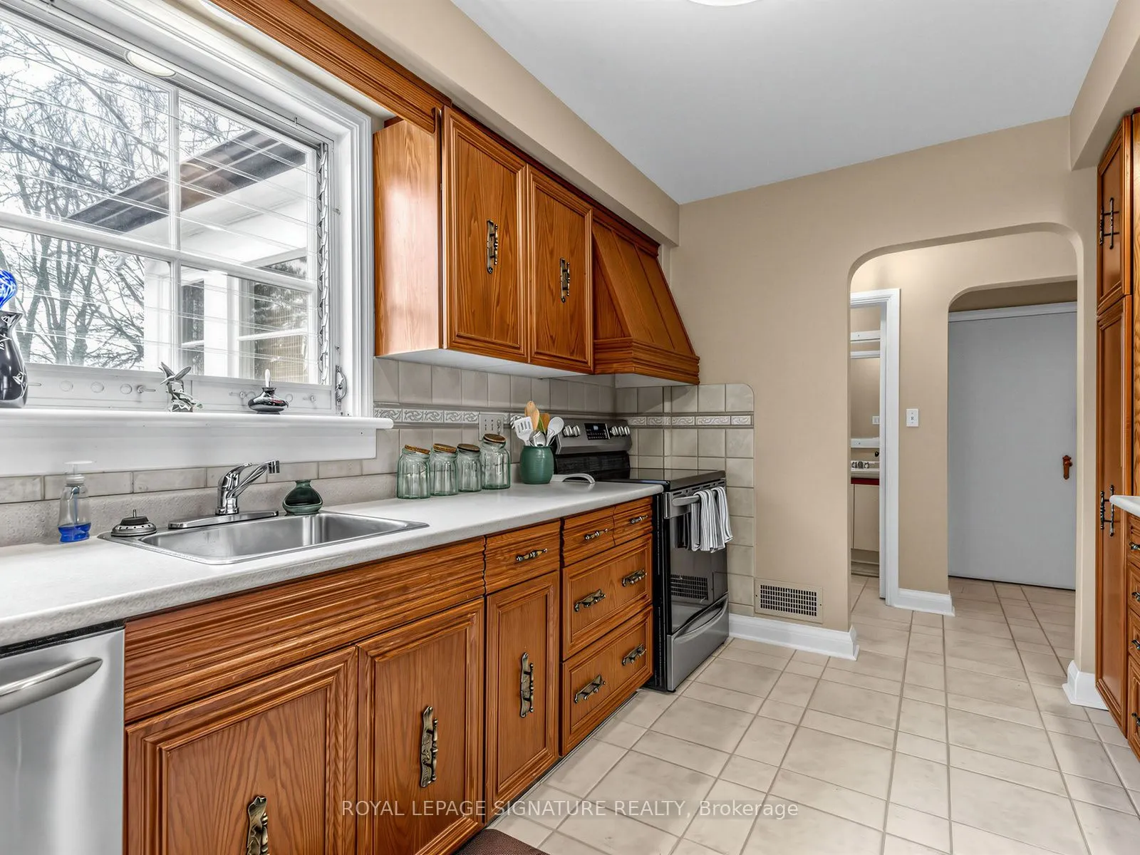 1421 Military Trail