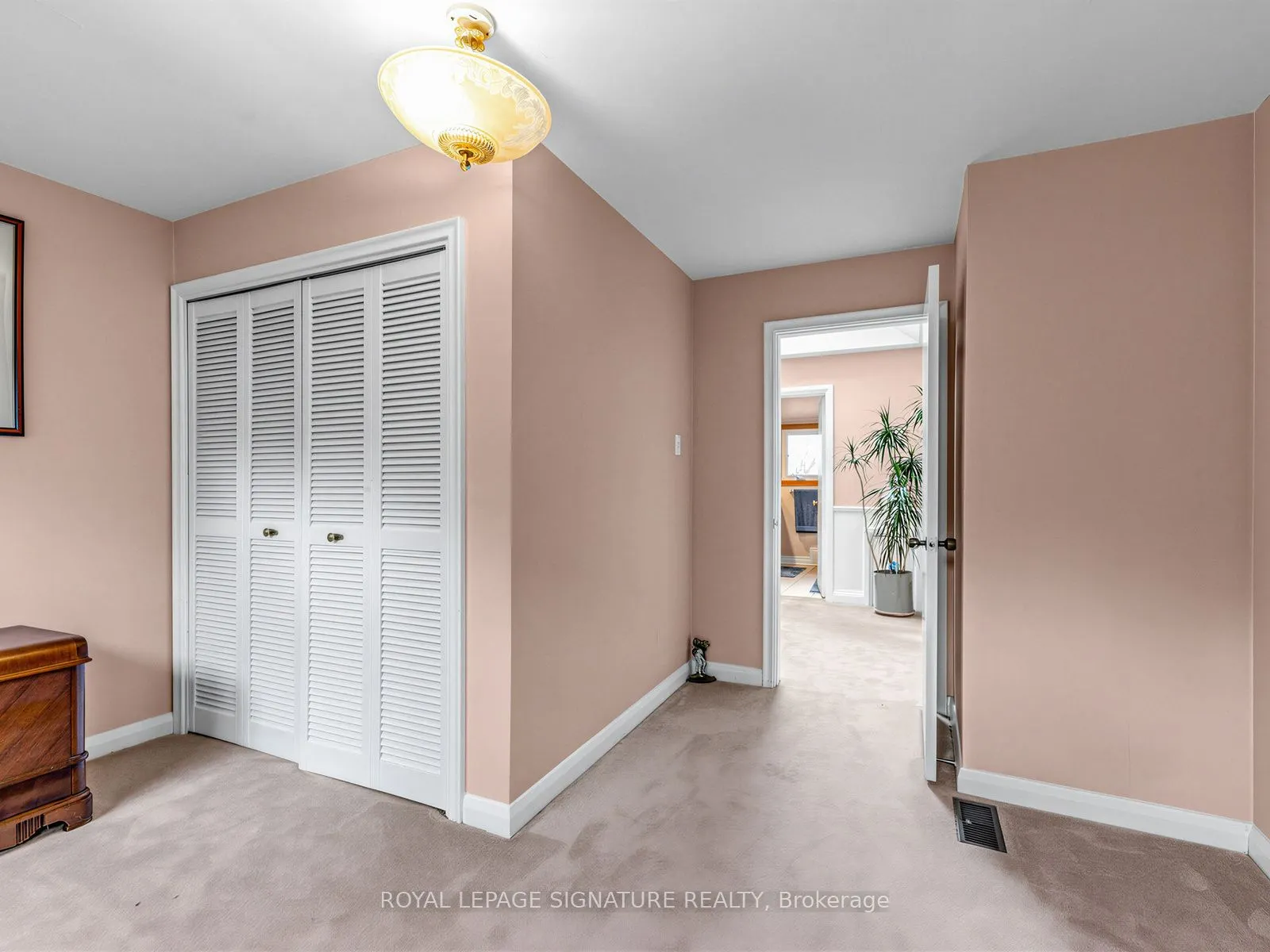 1421 Military Trail