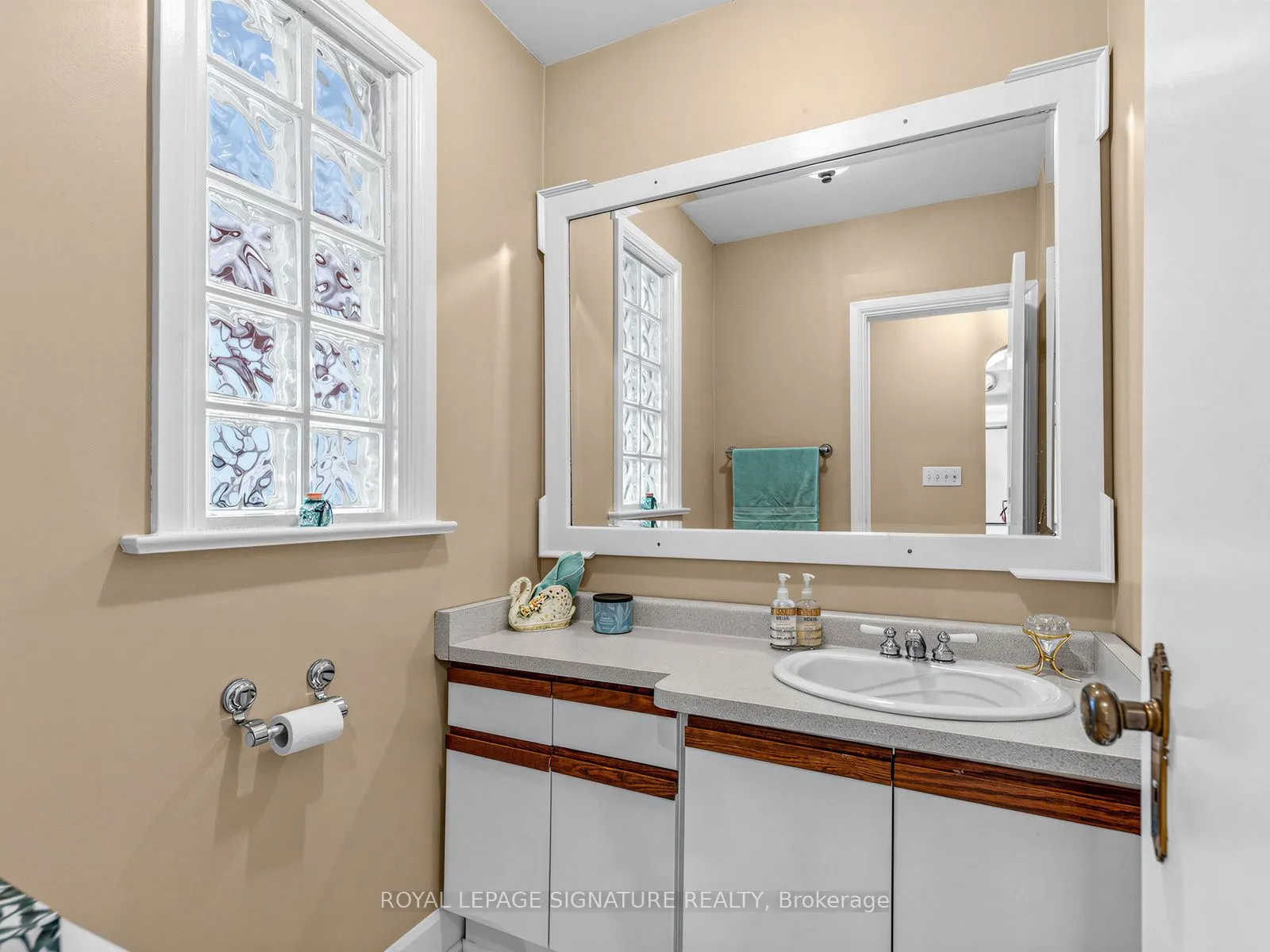 1421 Military Trail