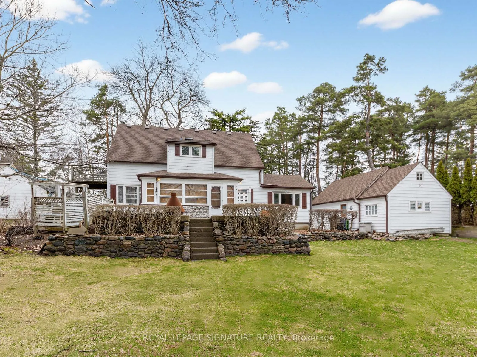 1421 Military Trail