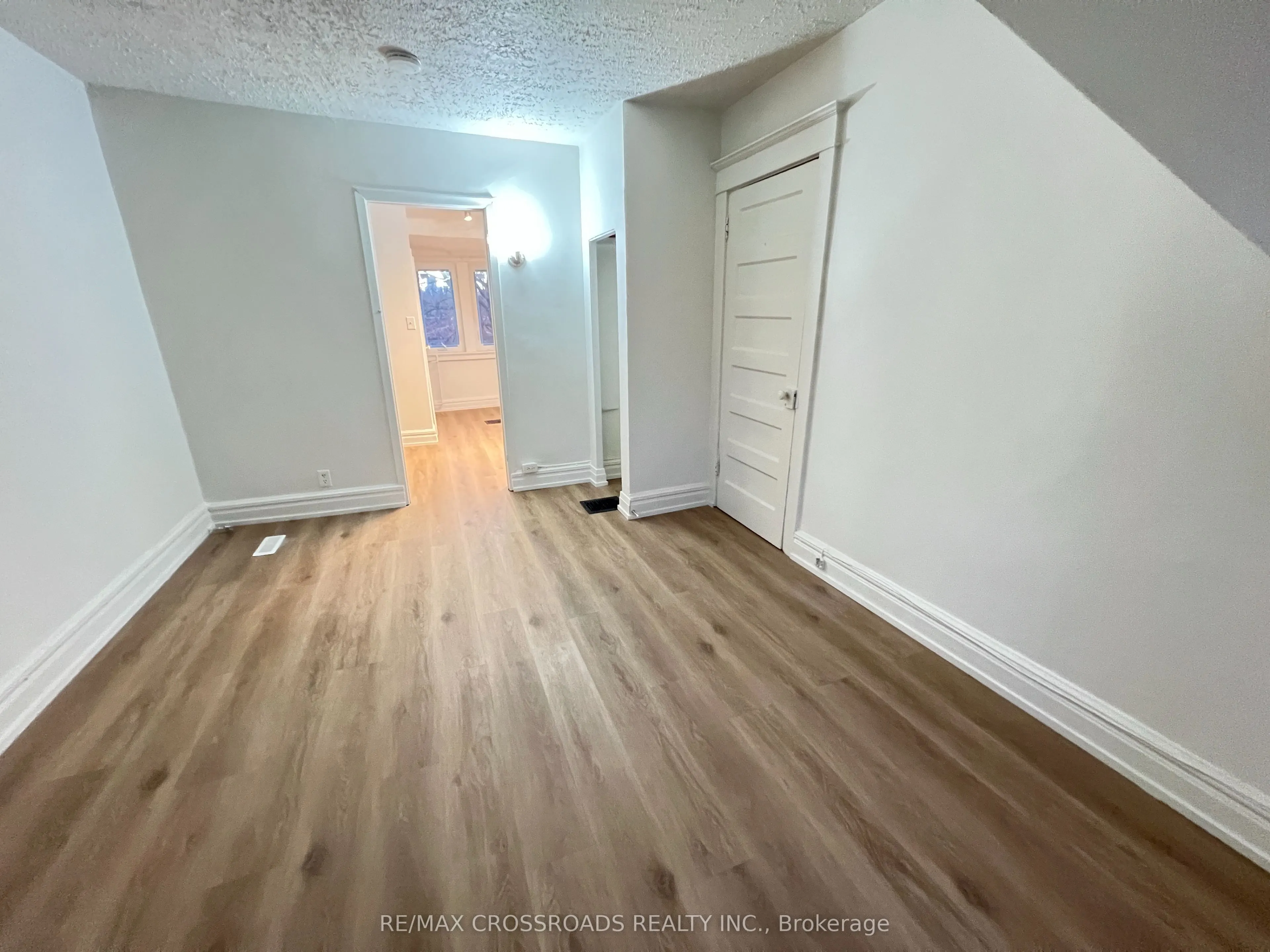 82 Curzon Street #UNIT 3