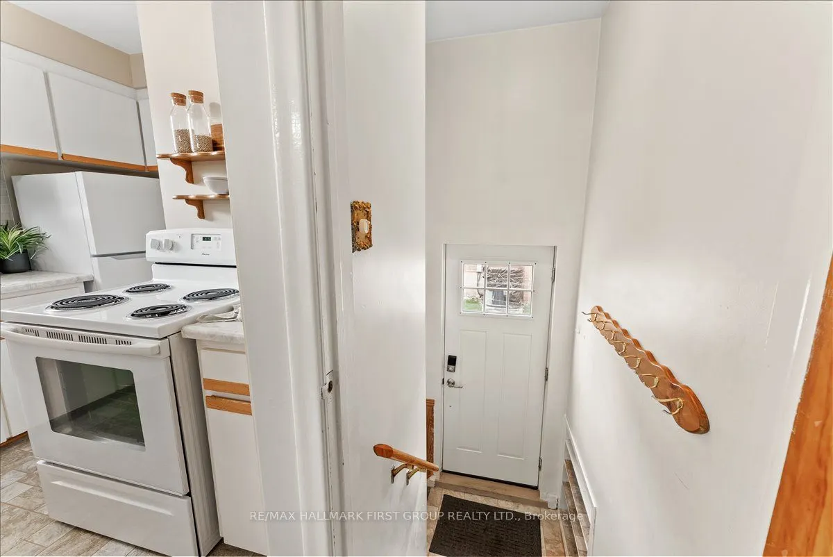 32 Linton Avenue