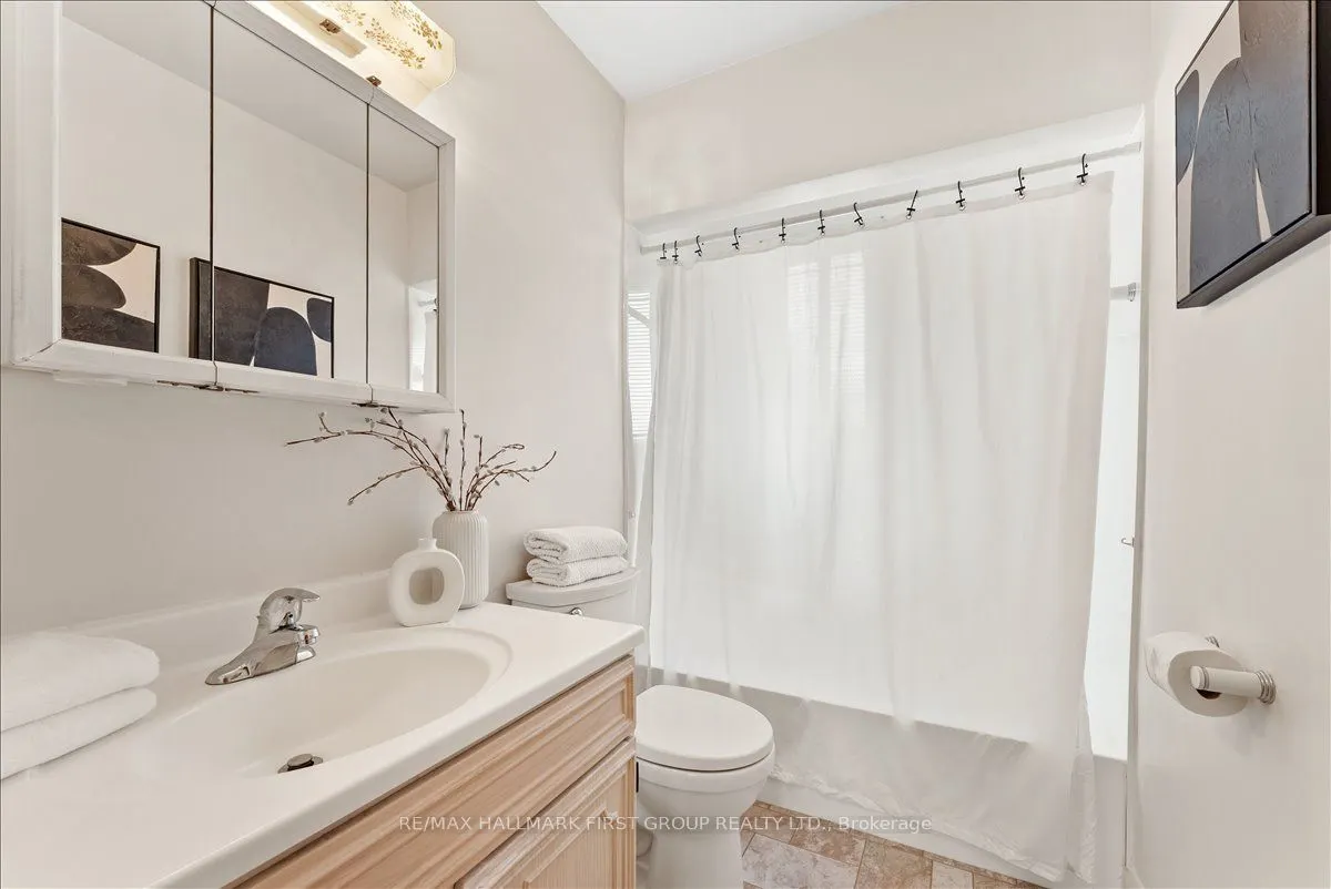 32 Linton Avenue