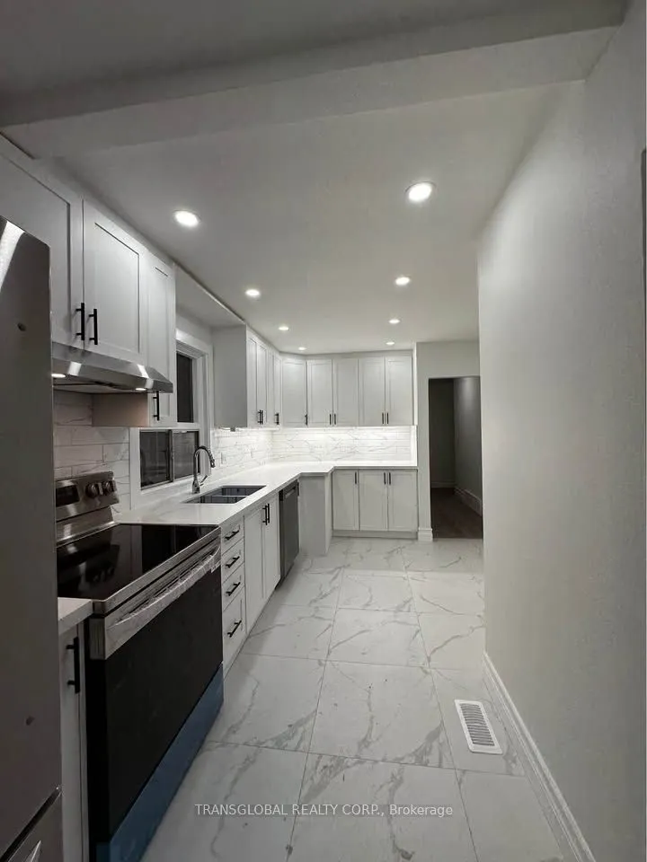 10 Anticosti Drive