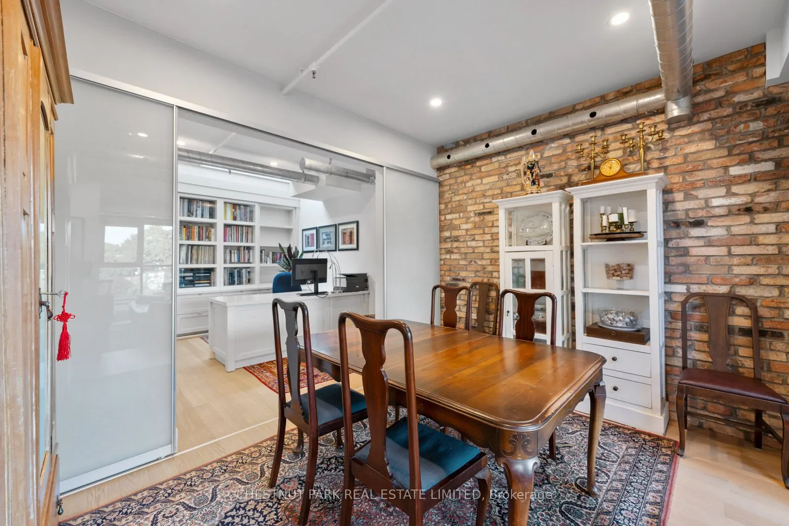 1852 Queen Street E #304