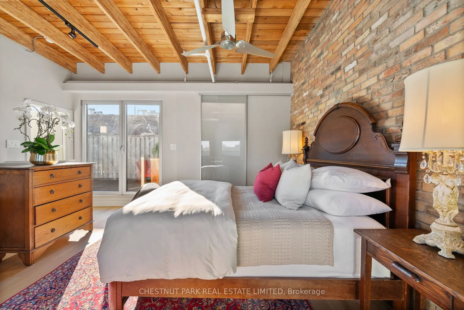 1852 Queen Street E #304