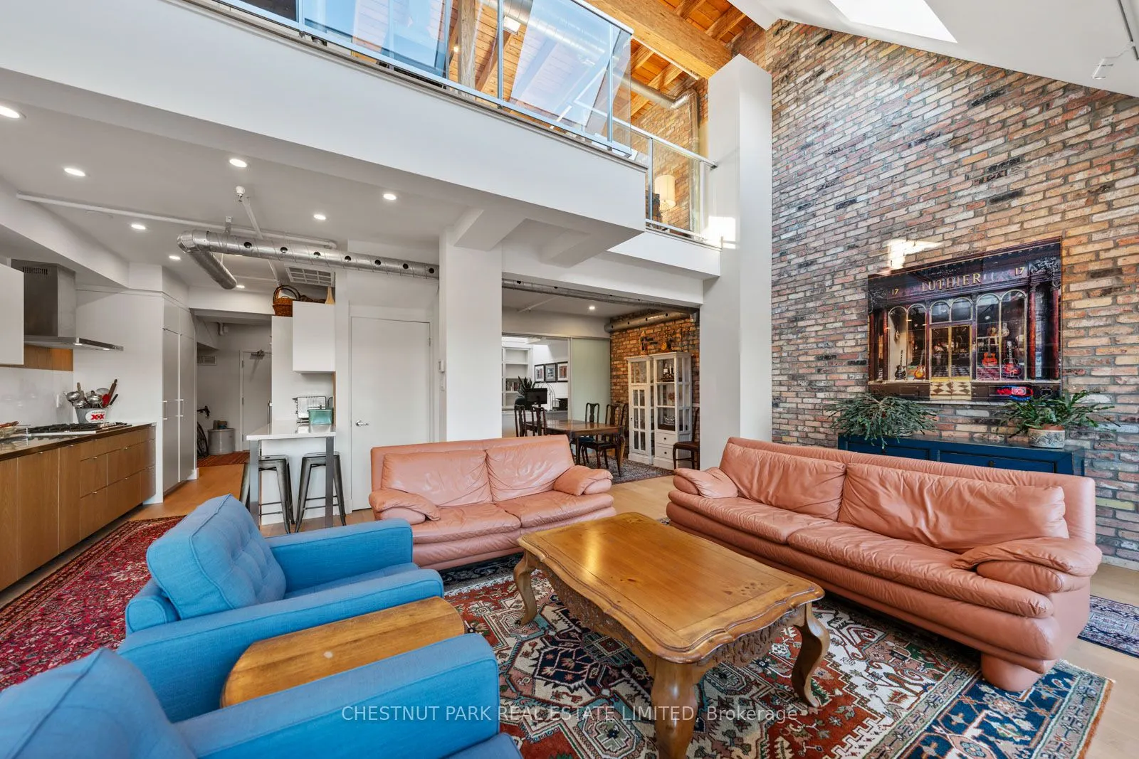 1852 Queen Street E #304