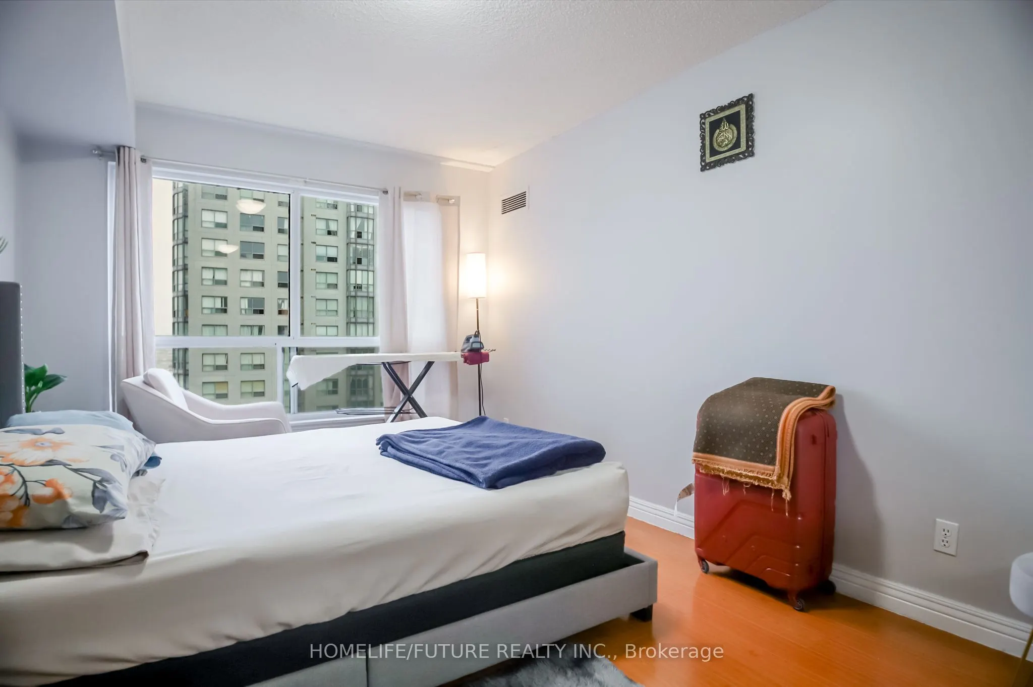2550 Lawrence Avenue E #816