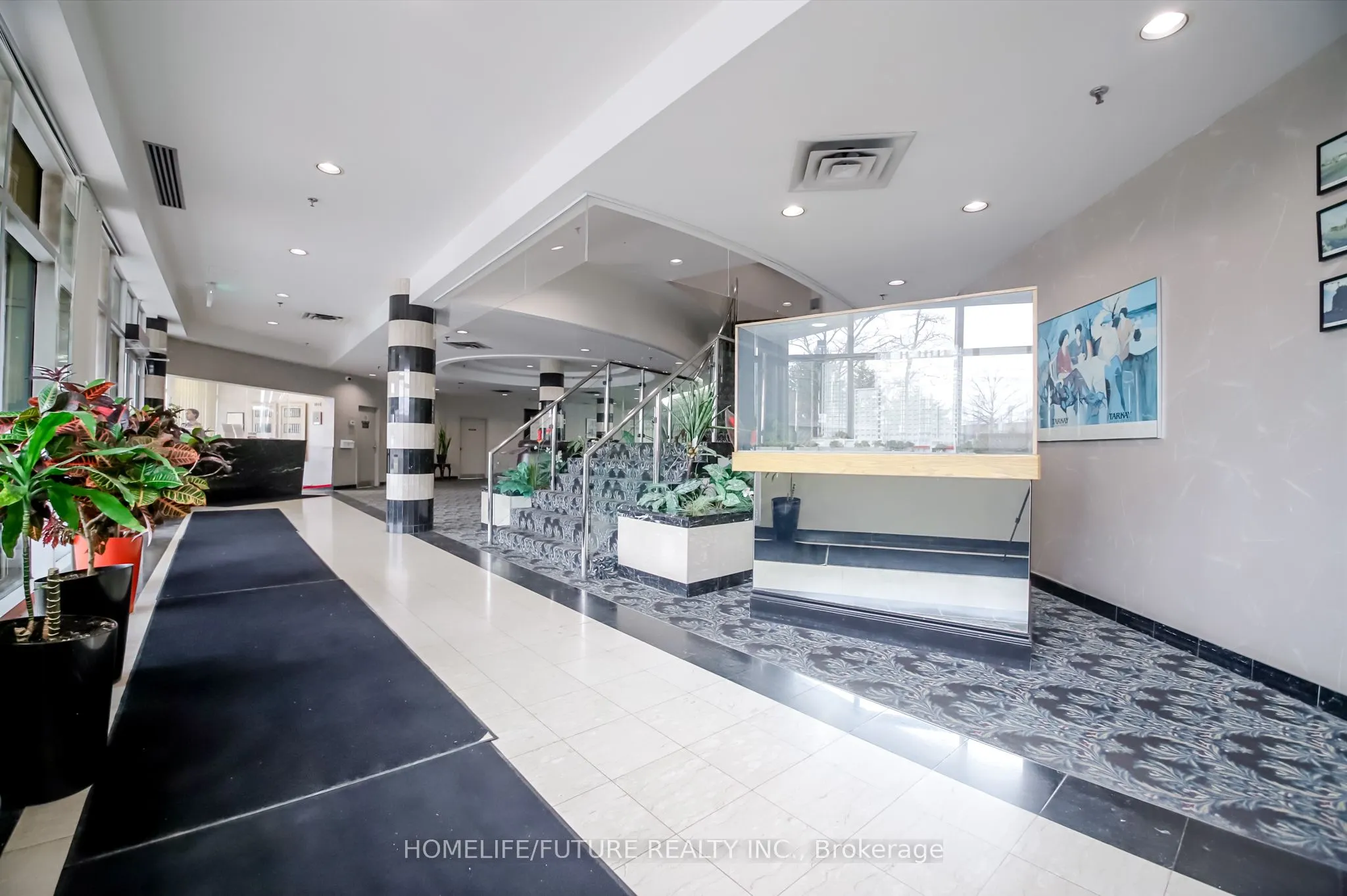 2550 Lawrence Avenue E #816