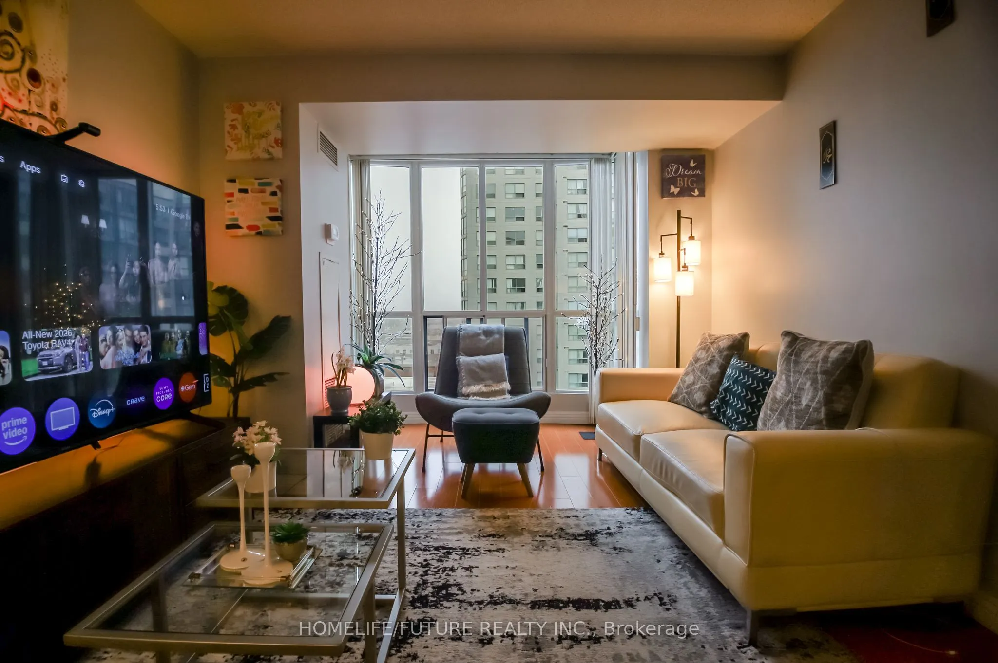 2550 Lawrence Avenue E #816