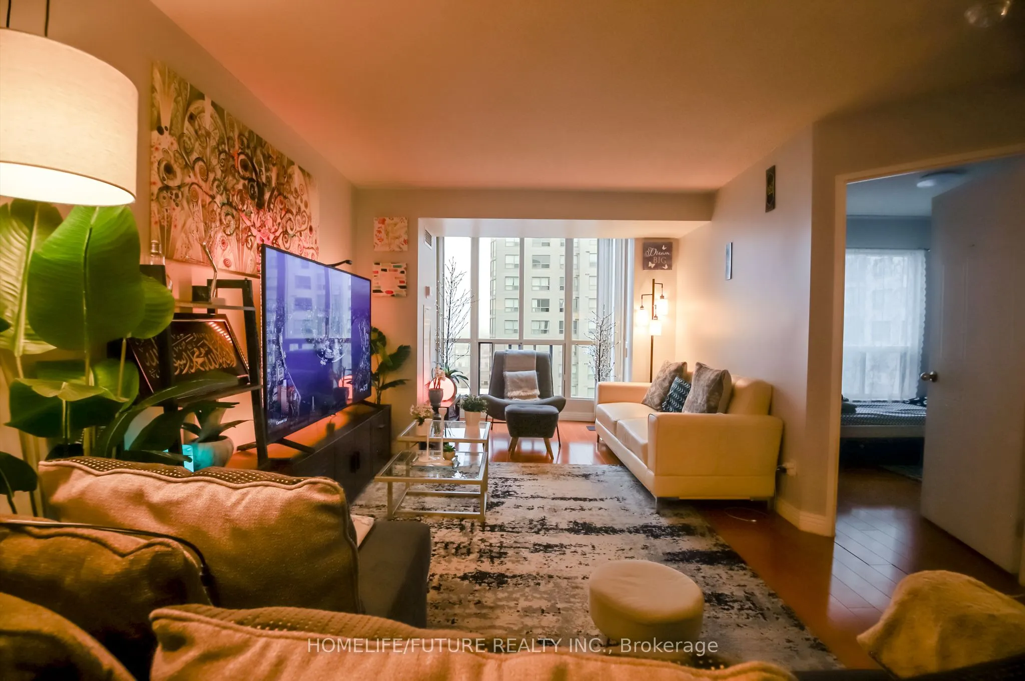 2550 Lawrence Avenue E #816