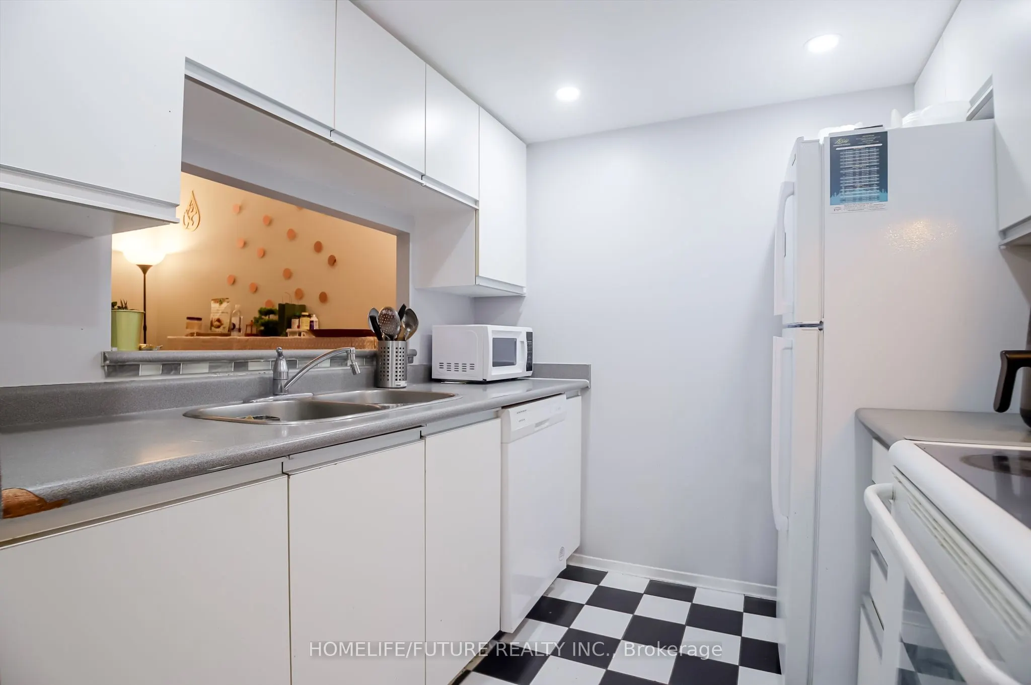 2550 Lawrence Avenue E #816
