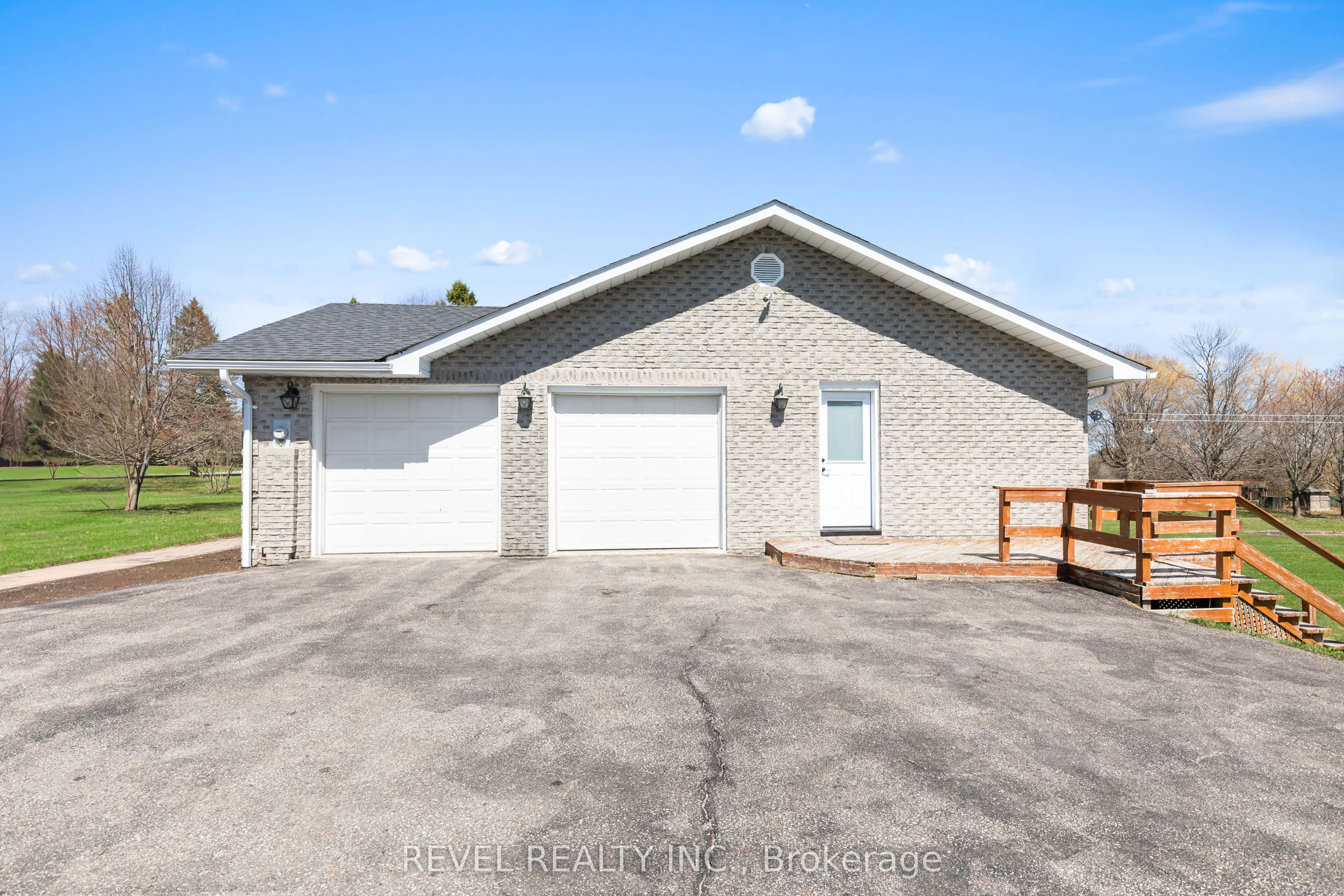 30 Castle Harbour Drive