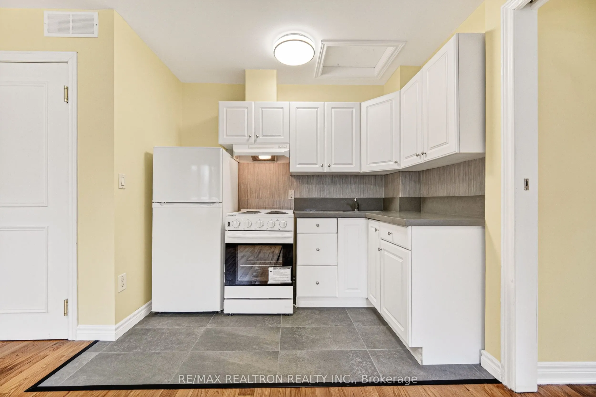454 Donlands Avenue #A3