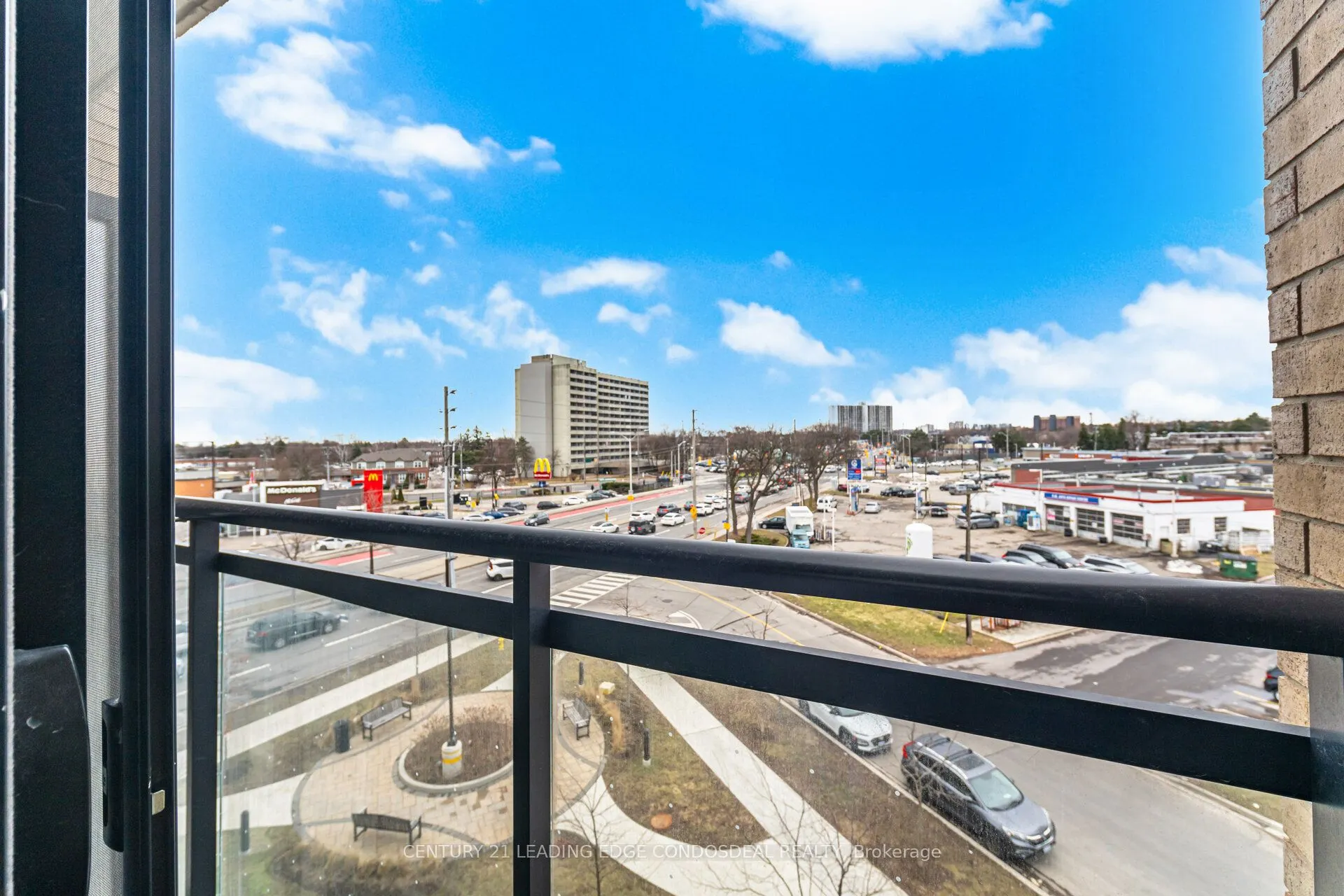 1 Falaise Road #424