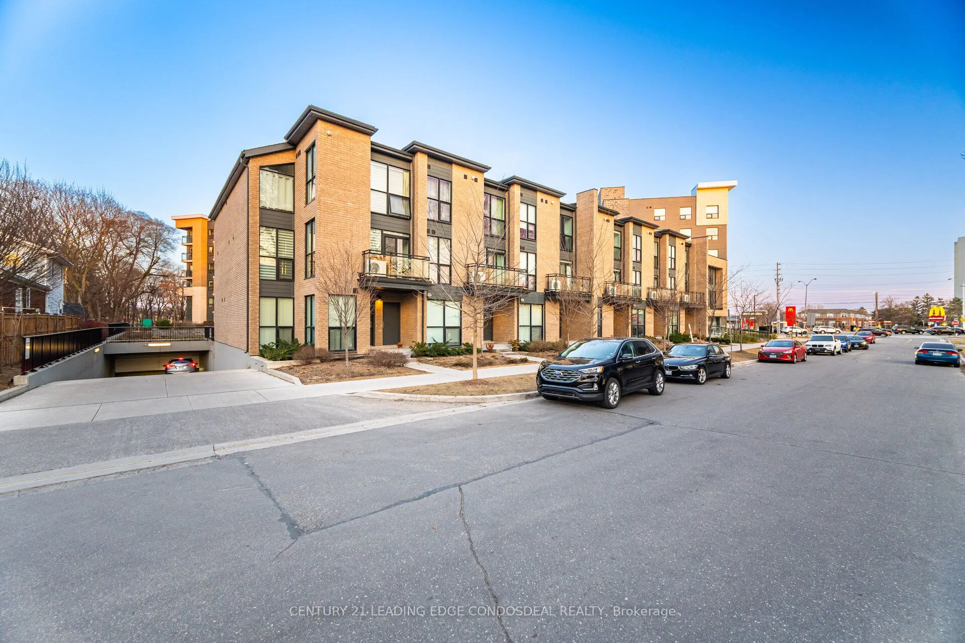 1 Falaise Road #424