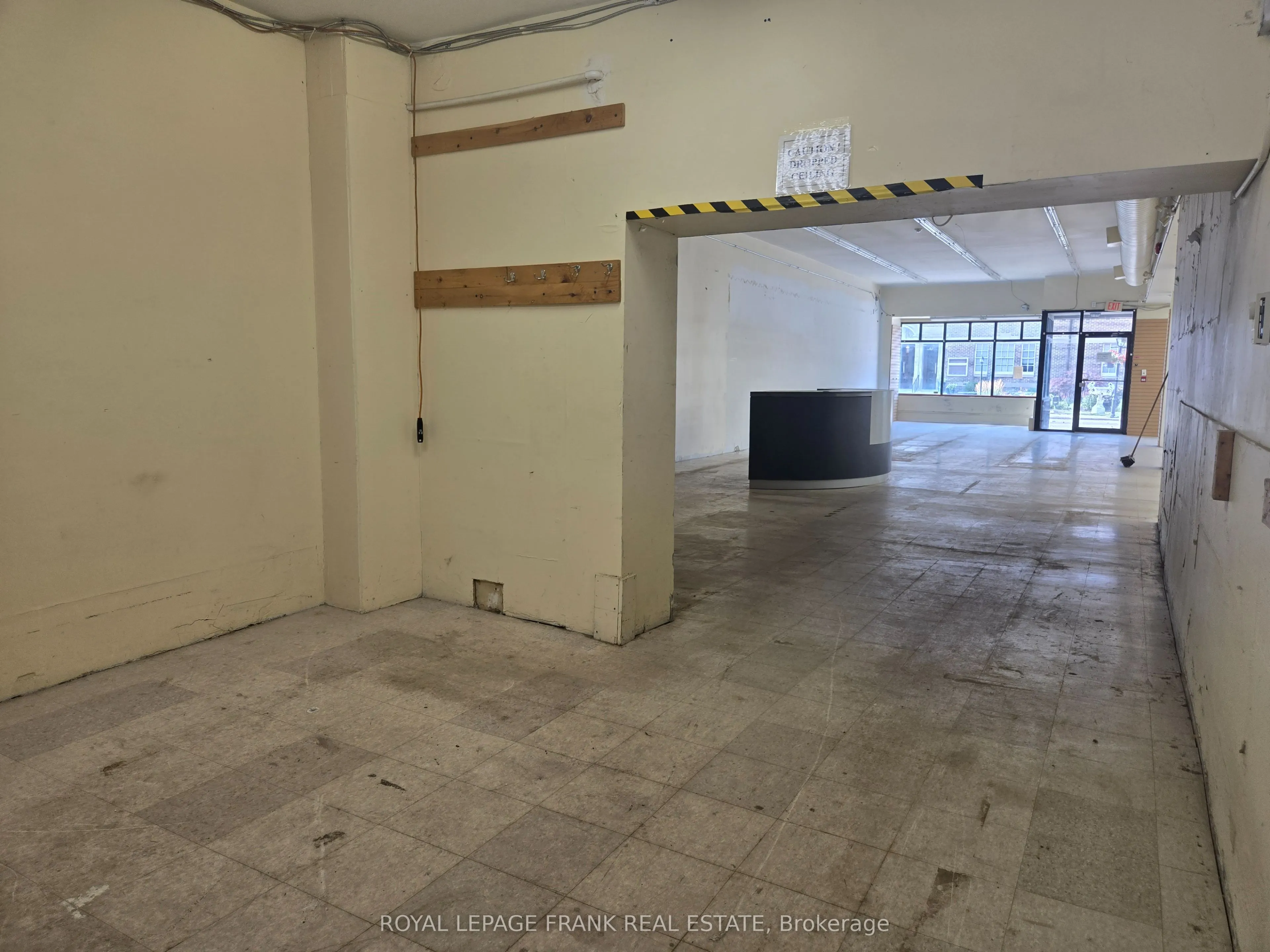15 King Avenue W #B