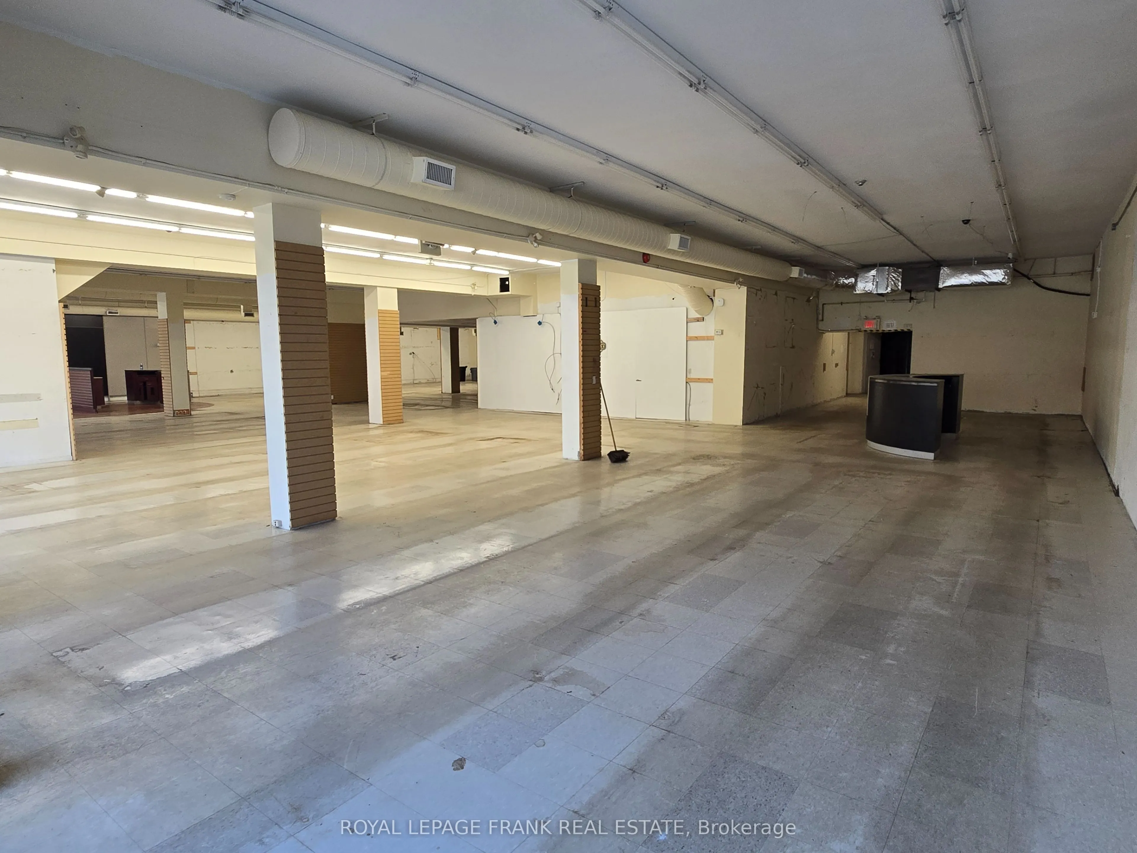15 King Avenue W #B