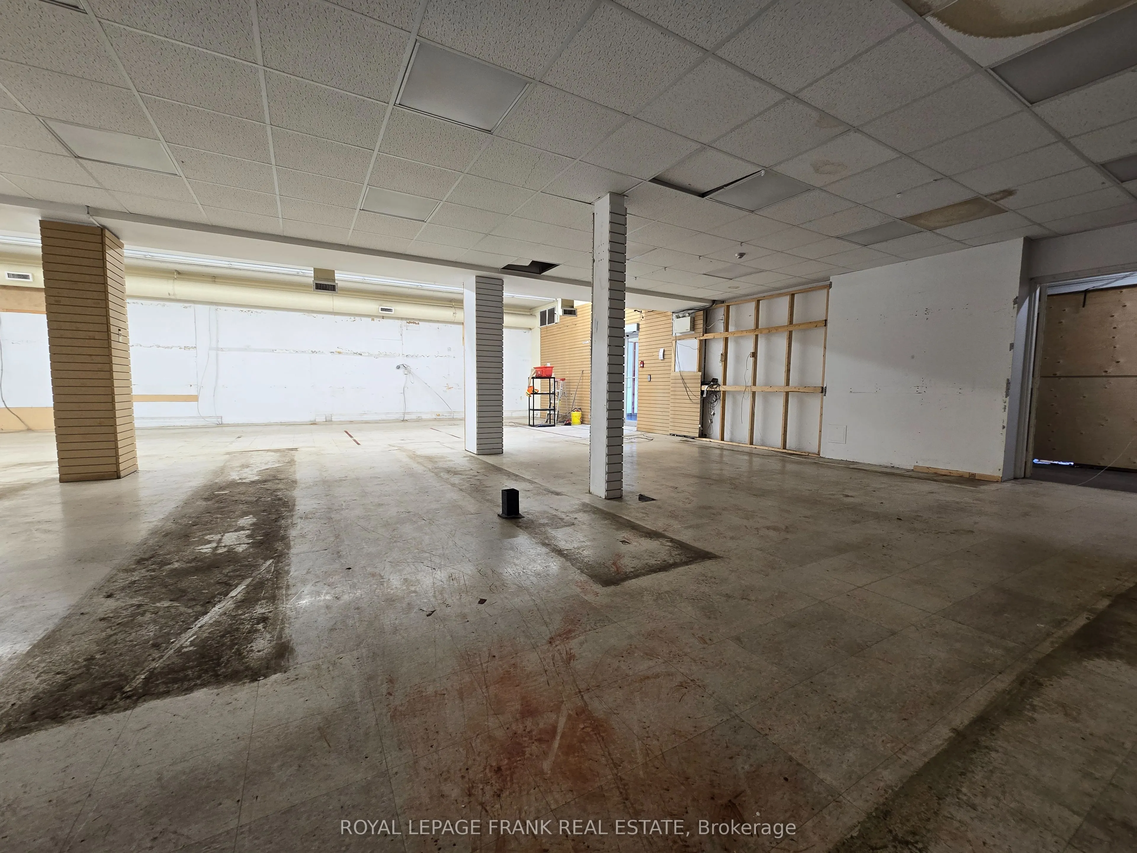 15 King Avenue W #B