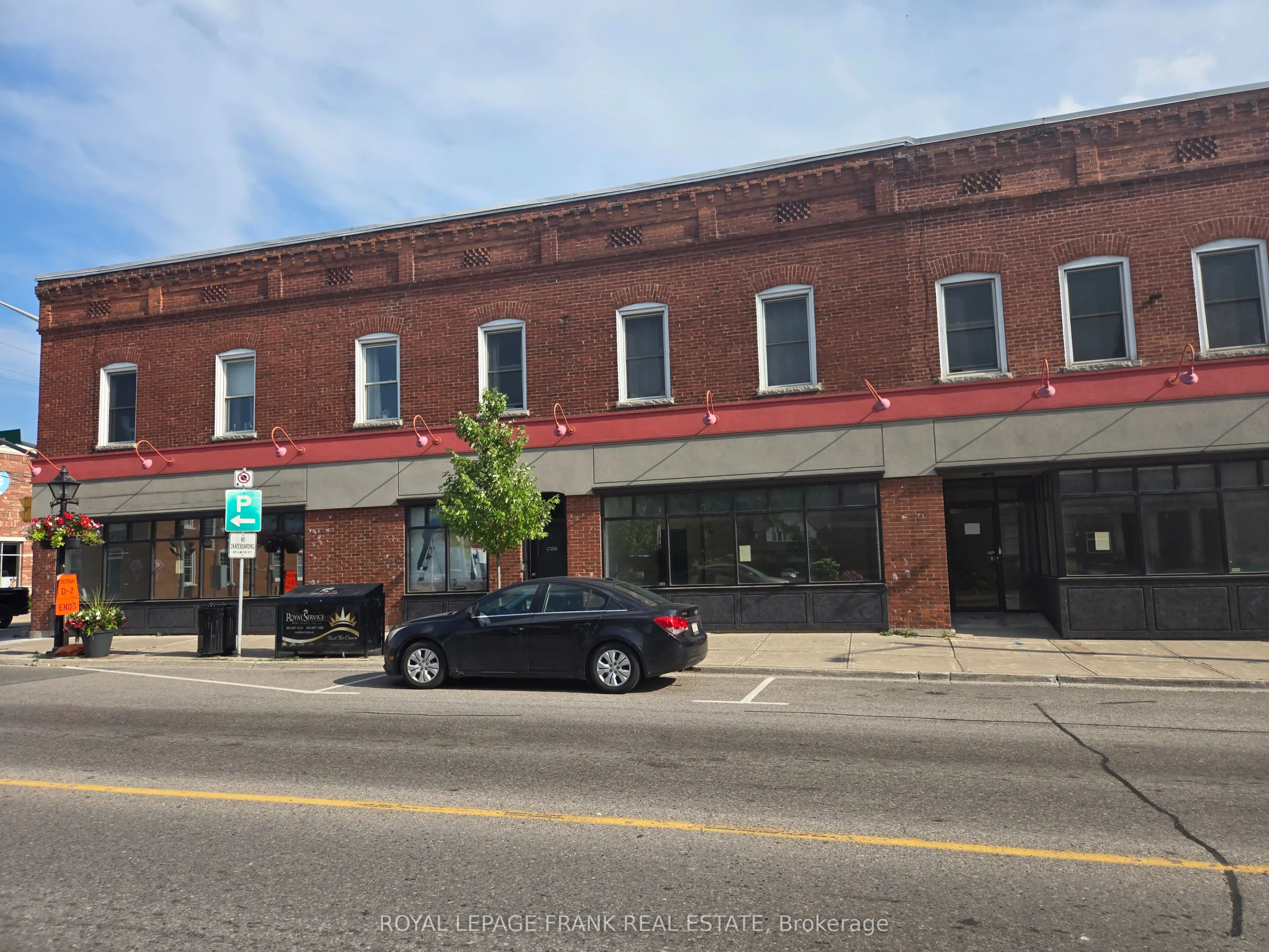 15 King Avenue W #B