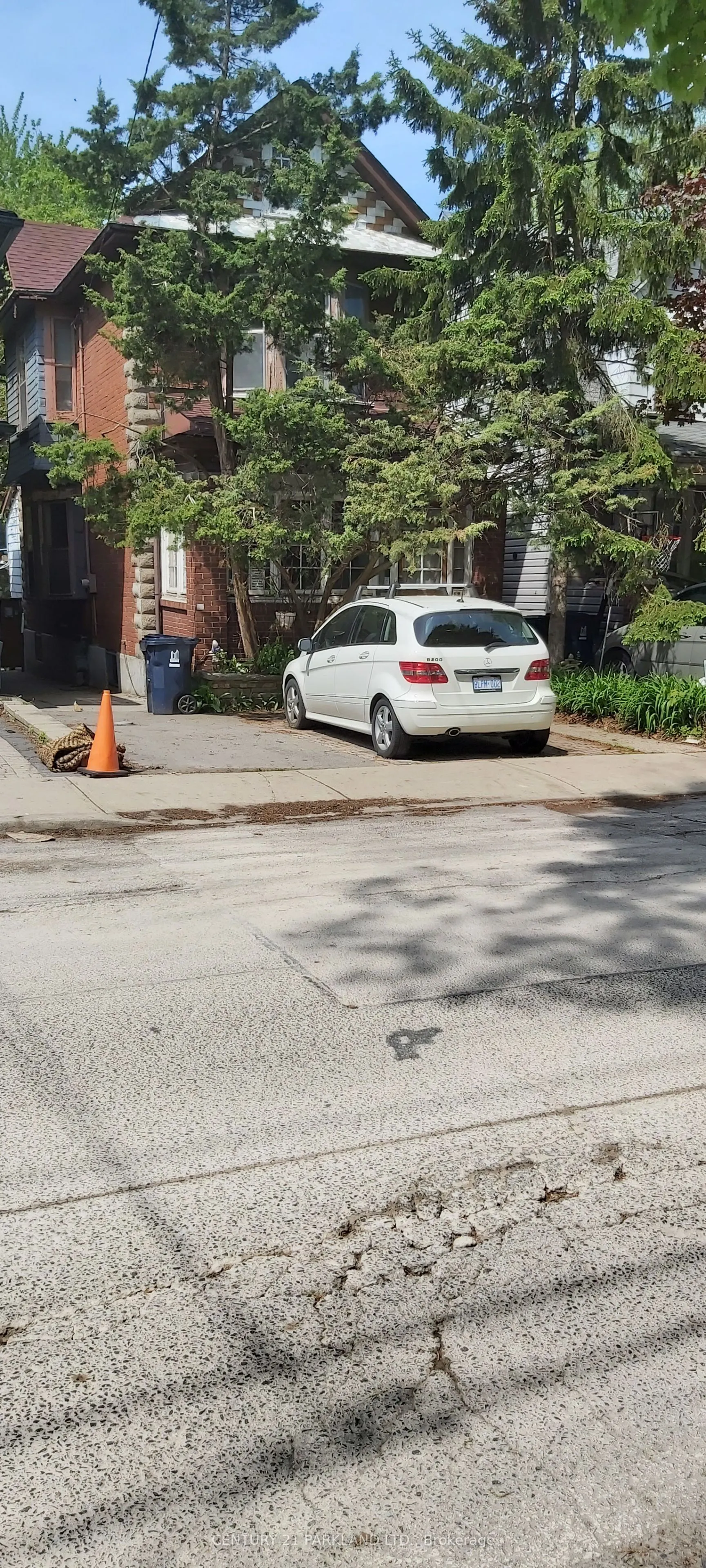 74 Kenilworth Avenue