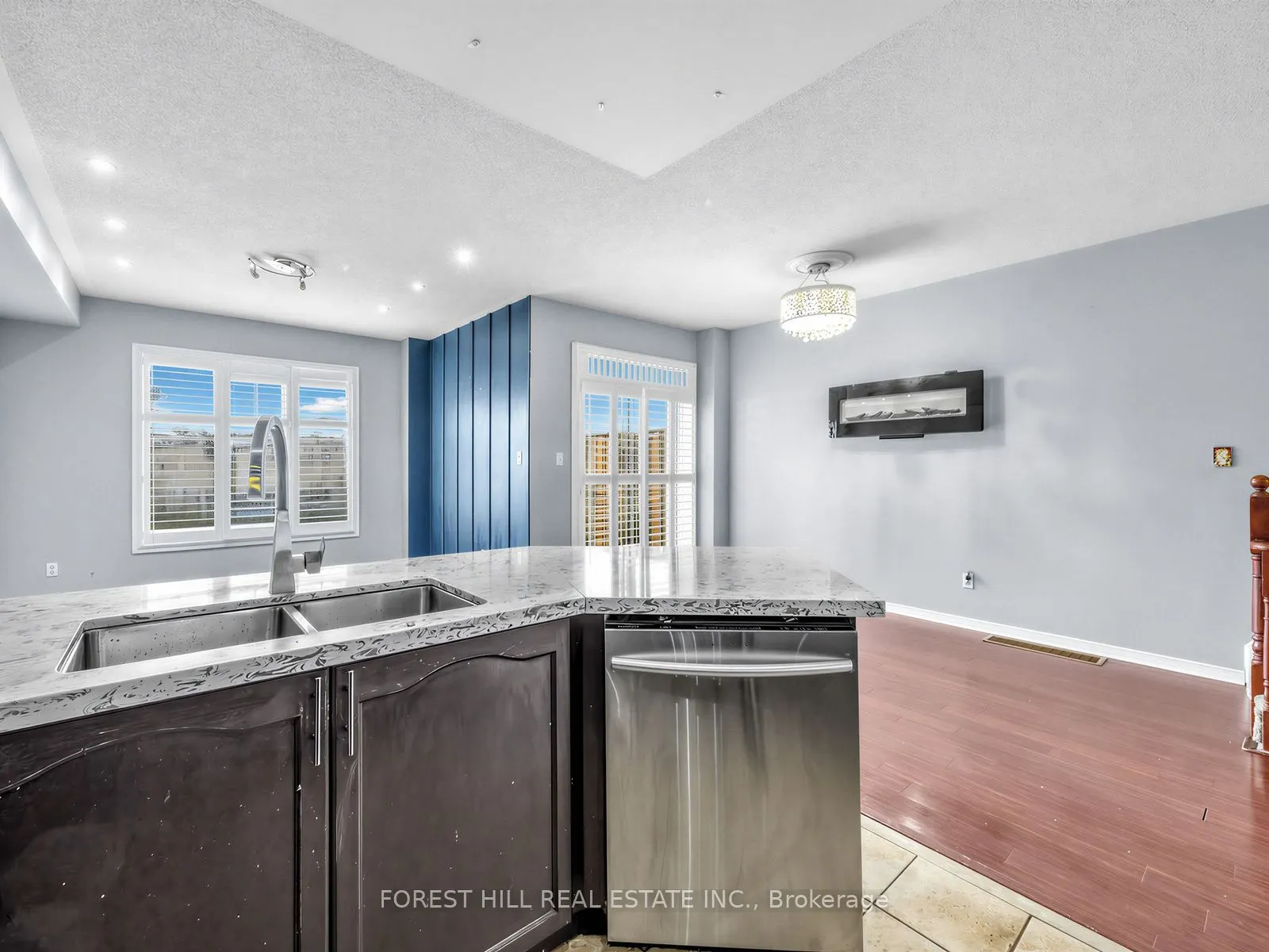 40 Croker Drive S