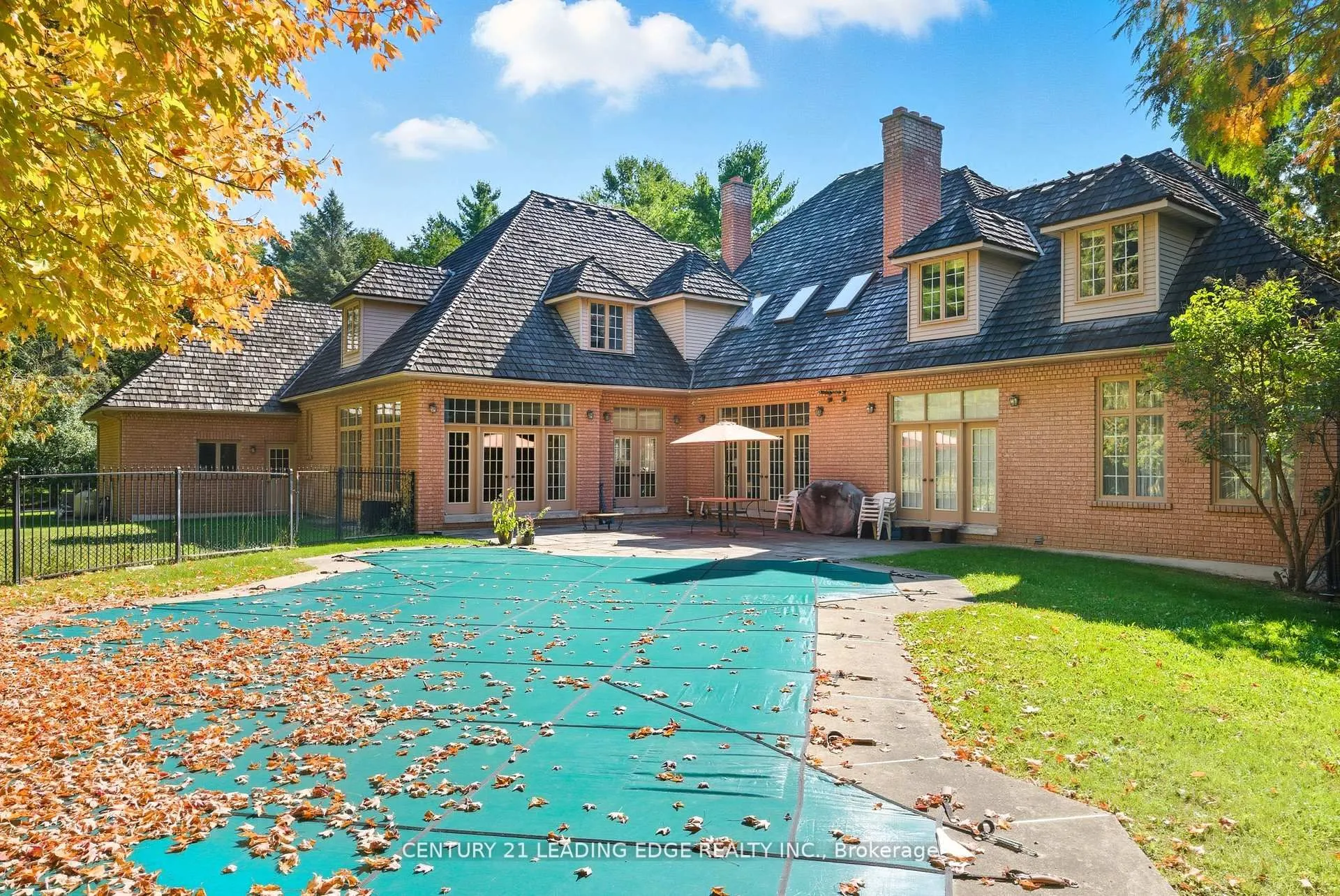 8 Bunhill Court